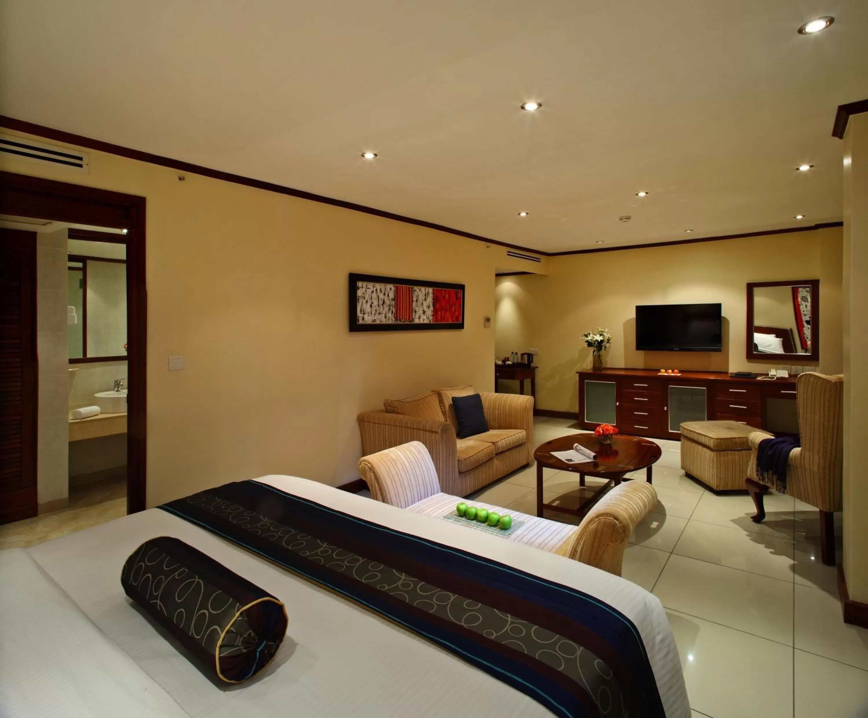 Living room, Bed in Sarova Panafric Hotel
