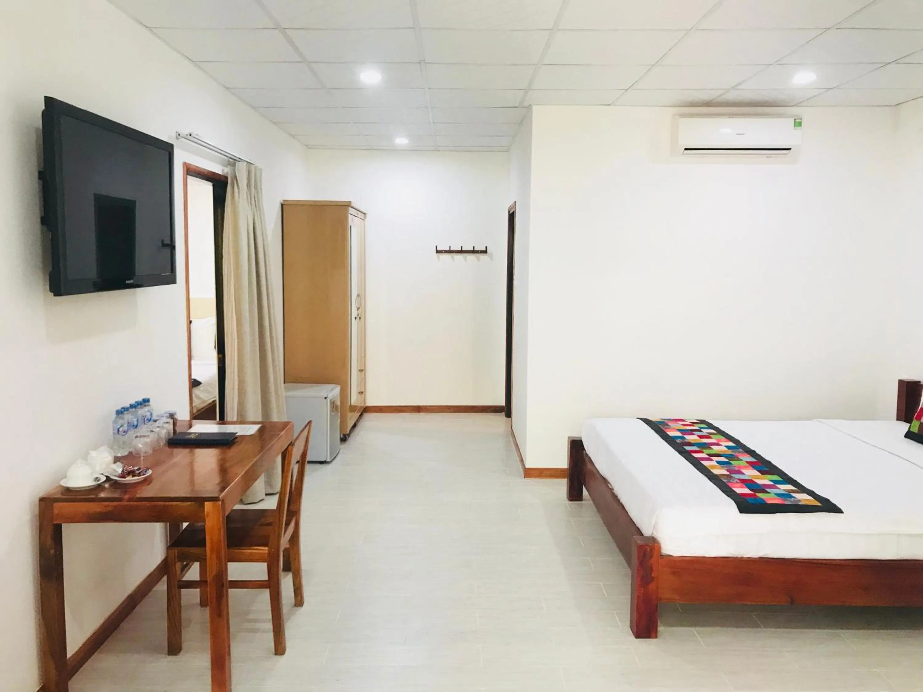Bedroom, TV/Entertainment Center in Ananda Resort