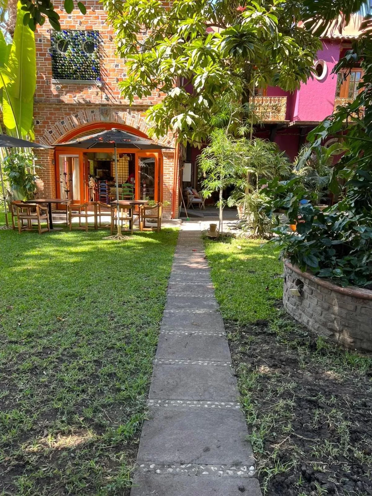 Garden view, Property Building in ETNICO LOCAL HOUSE