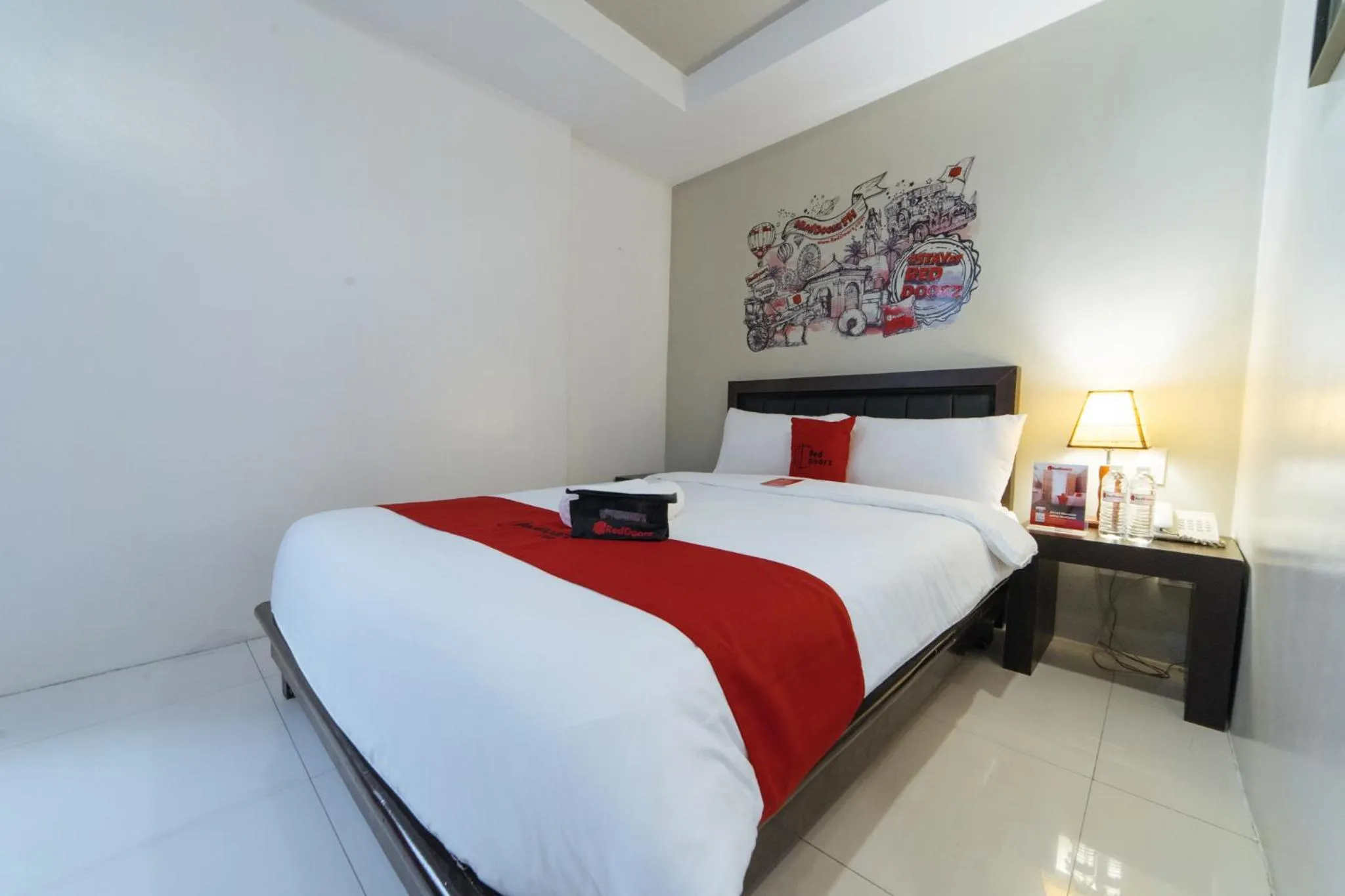 Bedroom, Bed in RedDoorz Plus at One Liberty Hotel Kalayaan Avenue