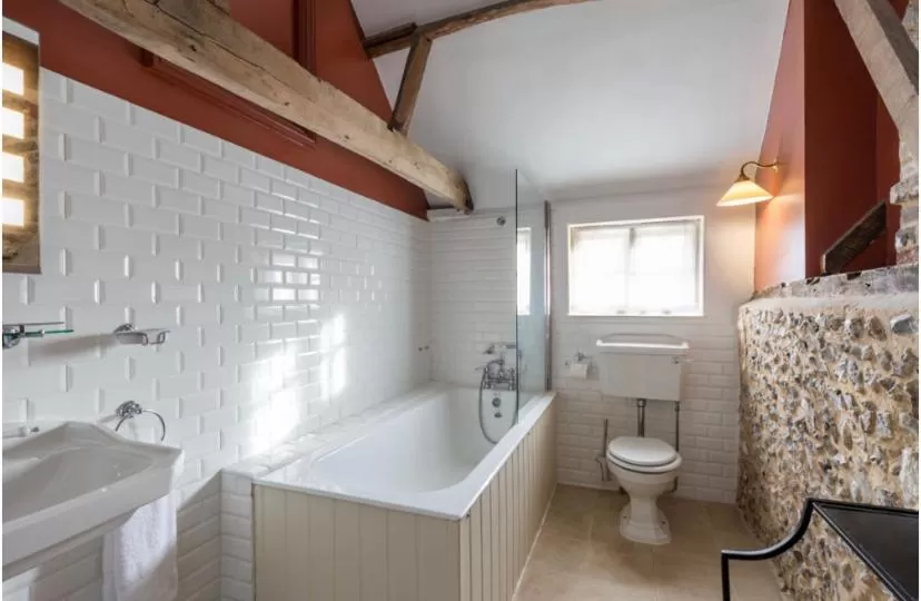 Bathroom in The Stag and Huntsman at Hambleden