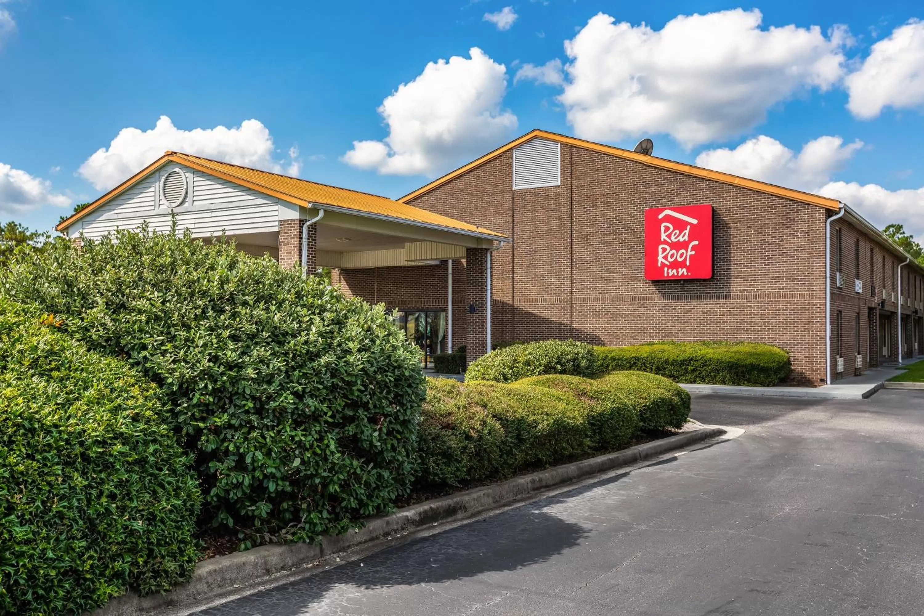 Property building in Red Roof Inn Hardeeville