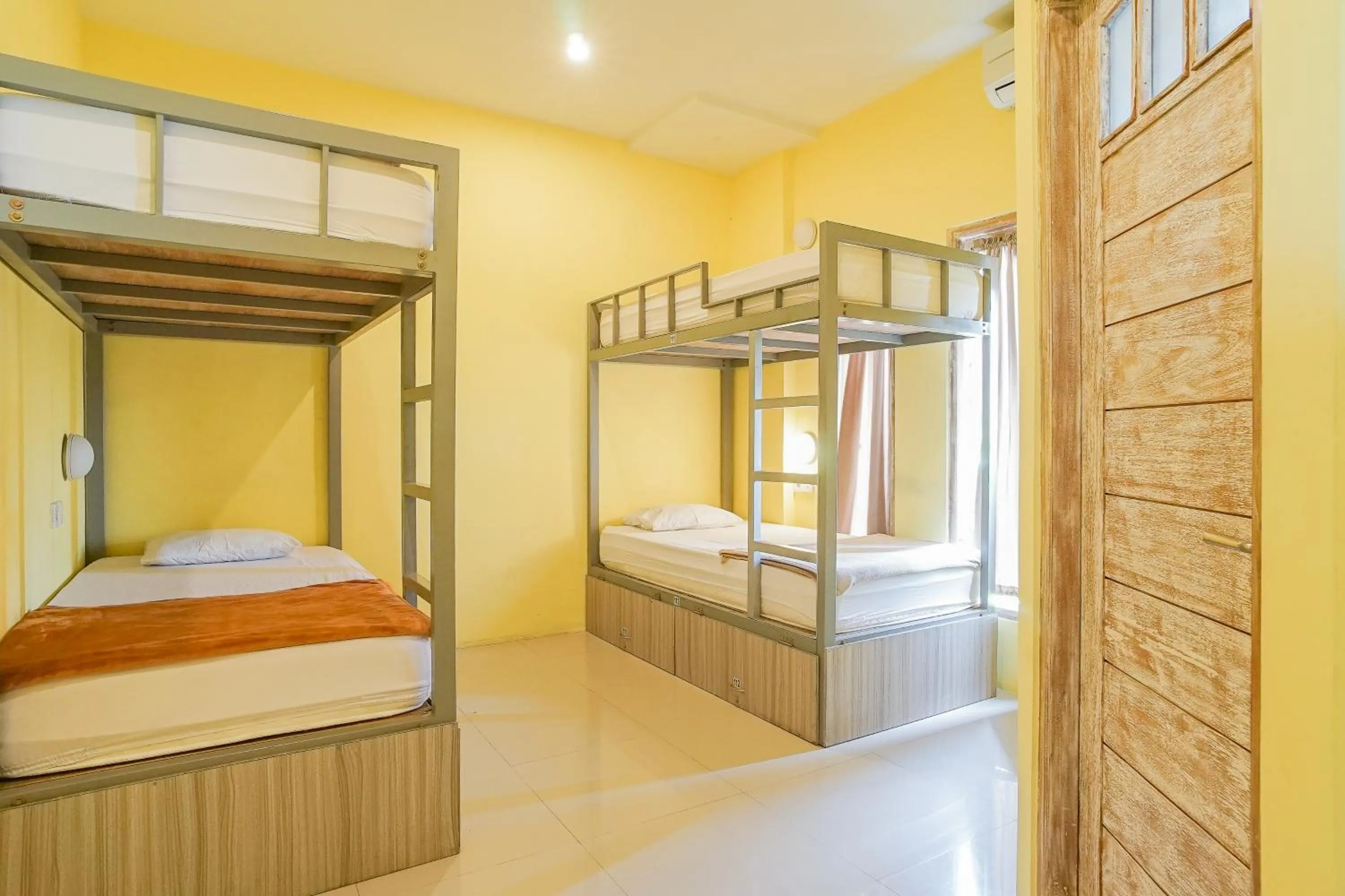 bunk bed in Kememai Hostel