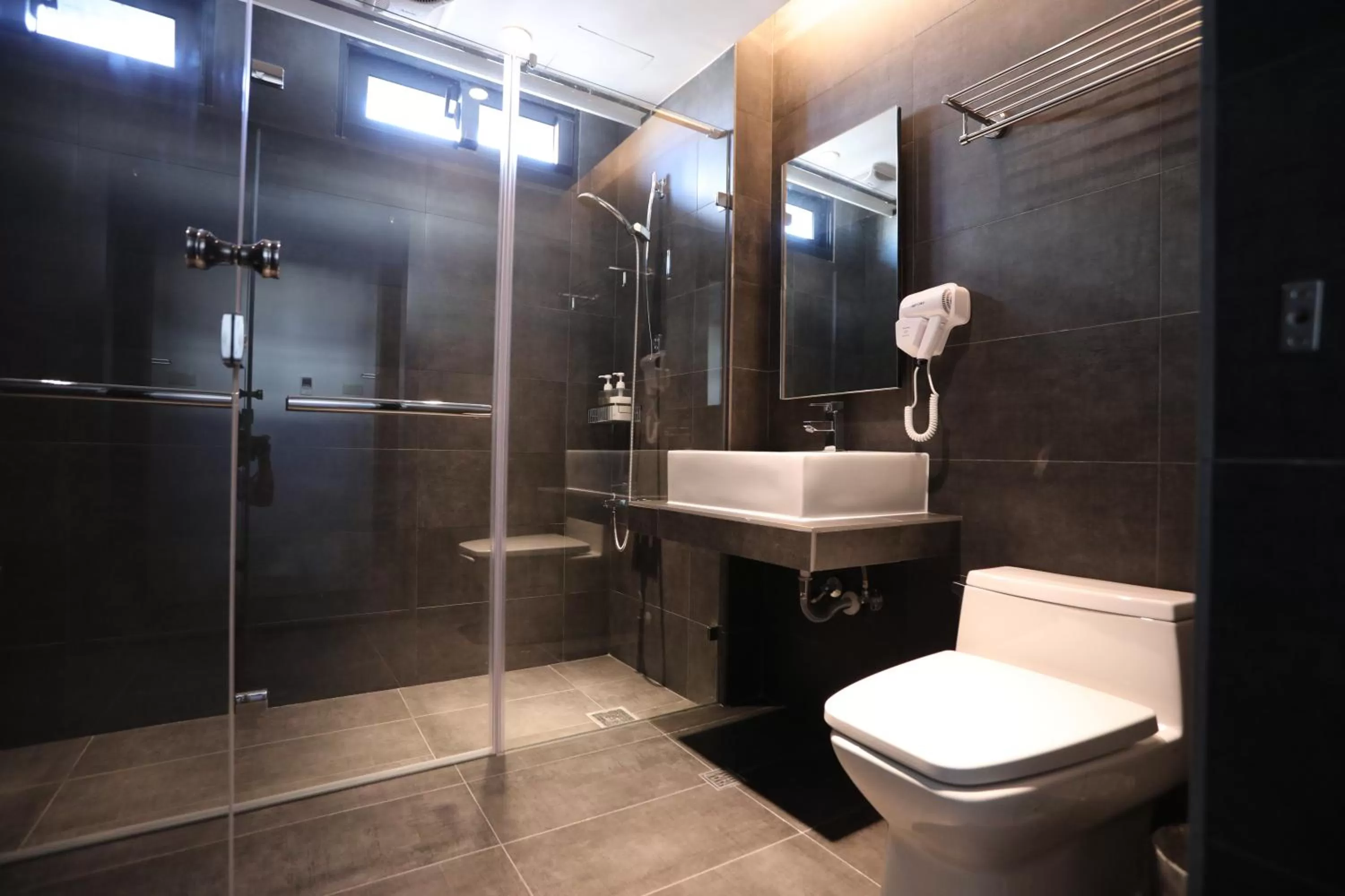 Shower in Wountain Hotel