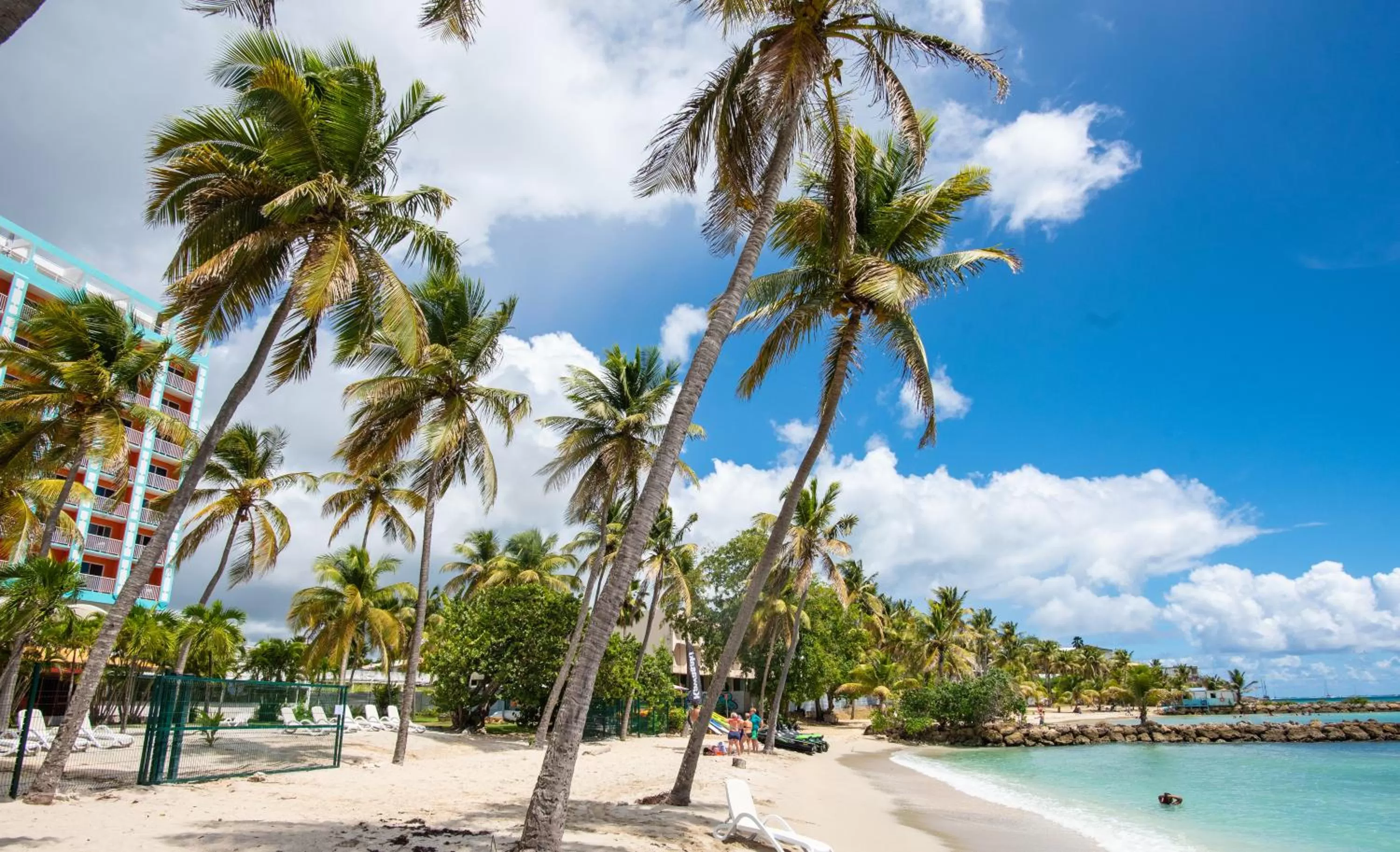 Beach in Hotel Arawak Beach Resort