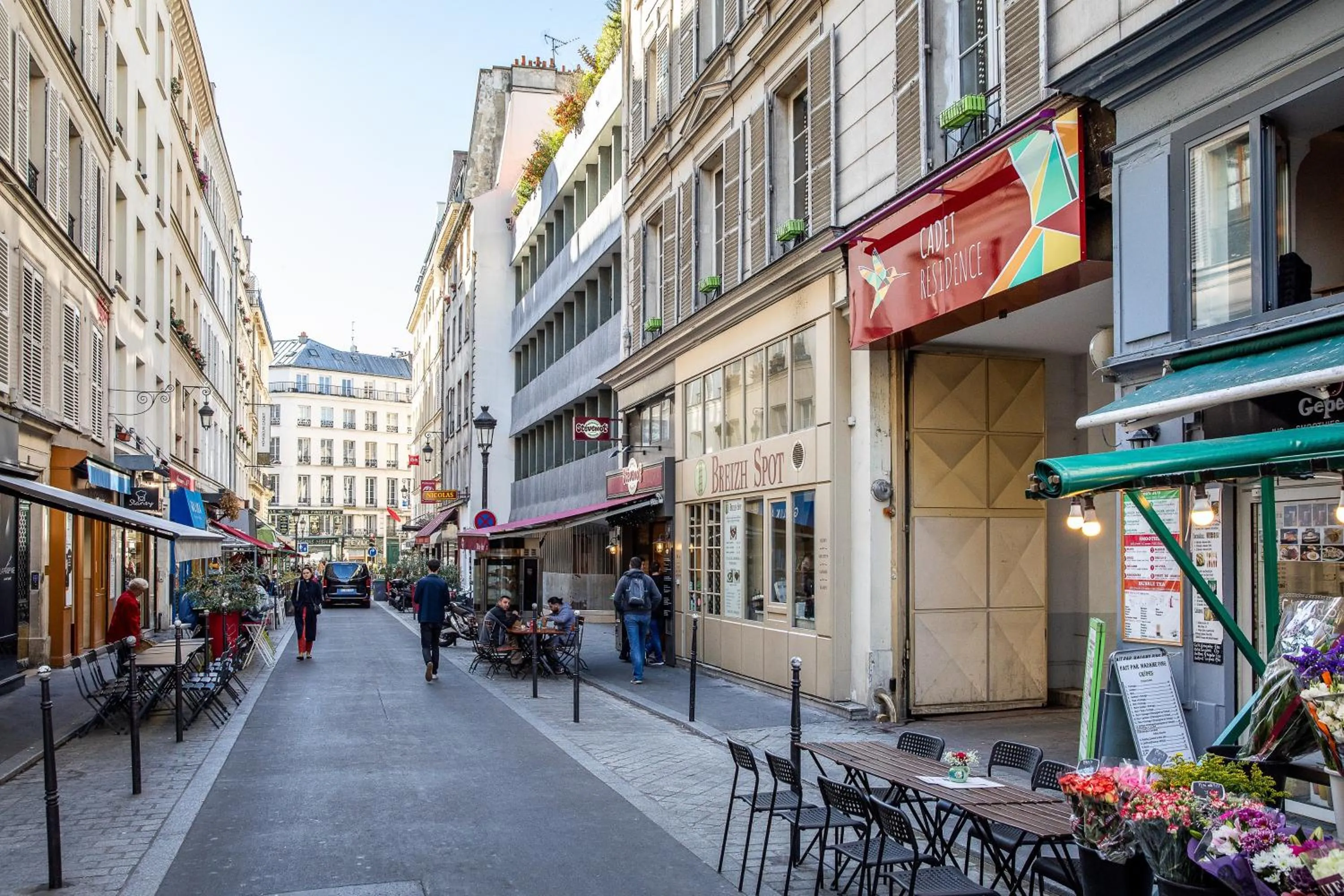 Neighbourhood in CADET Residence