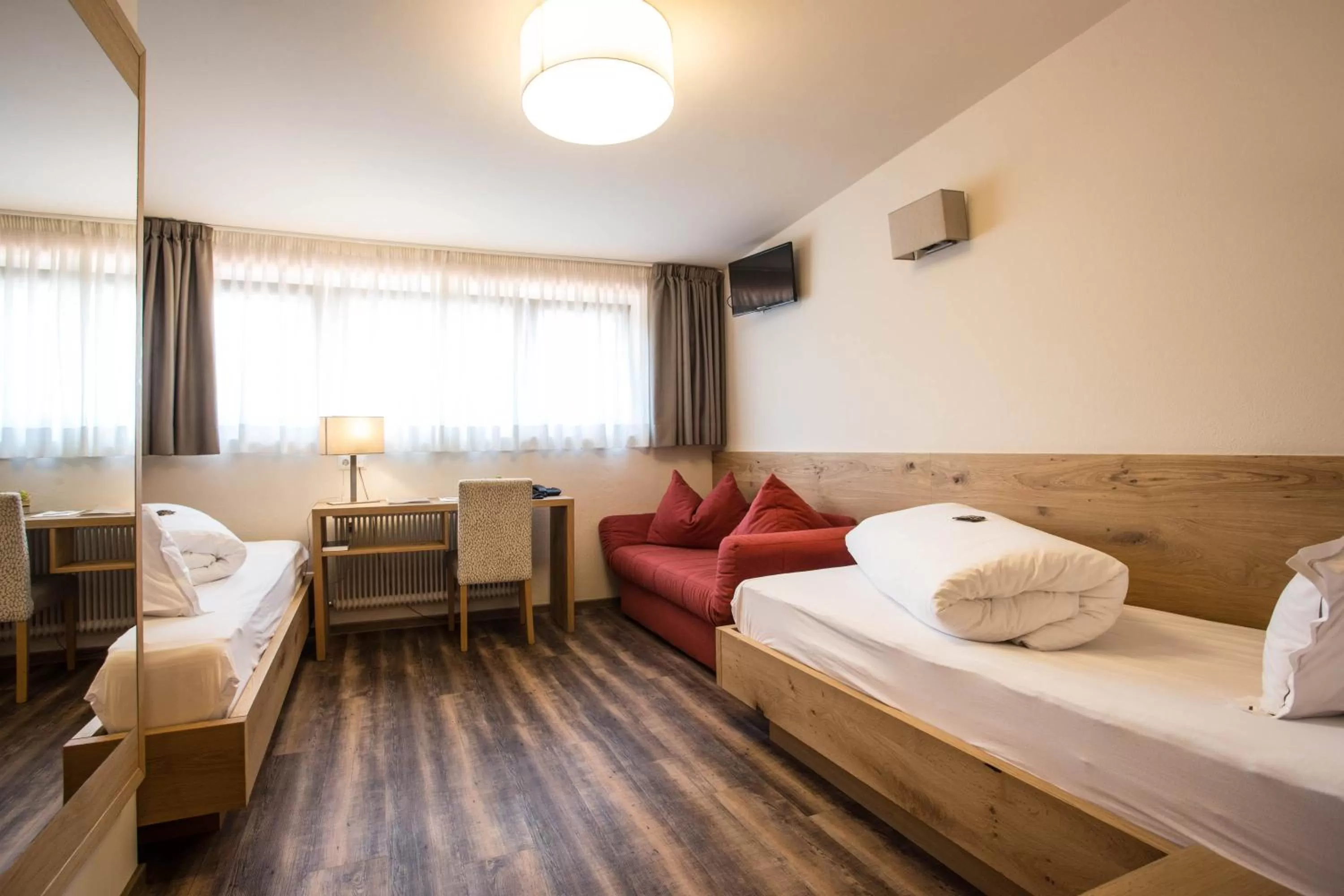 Photo of the whole room, Bed in Der WALZL