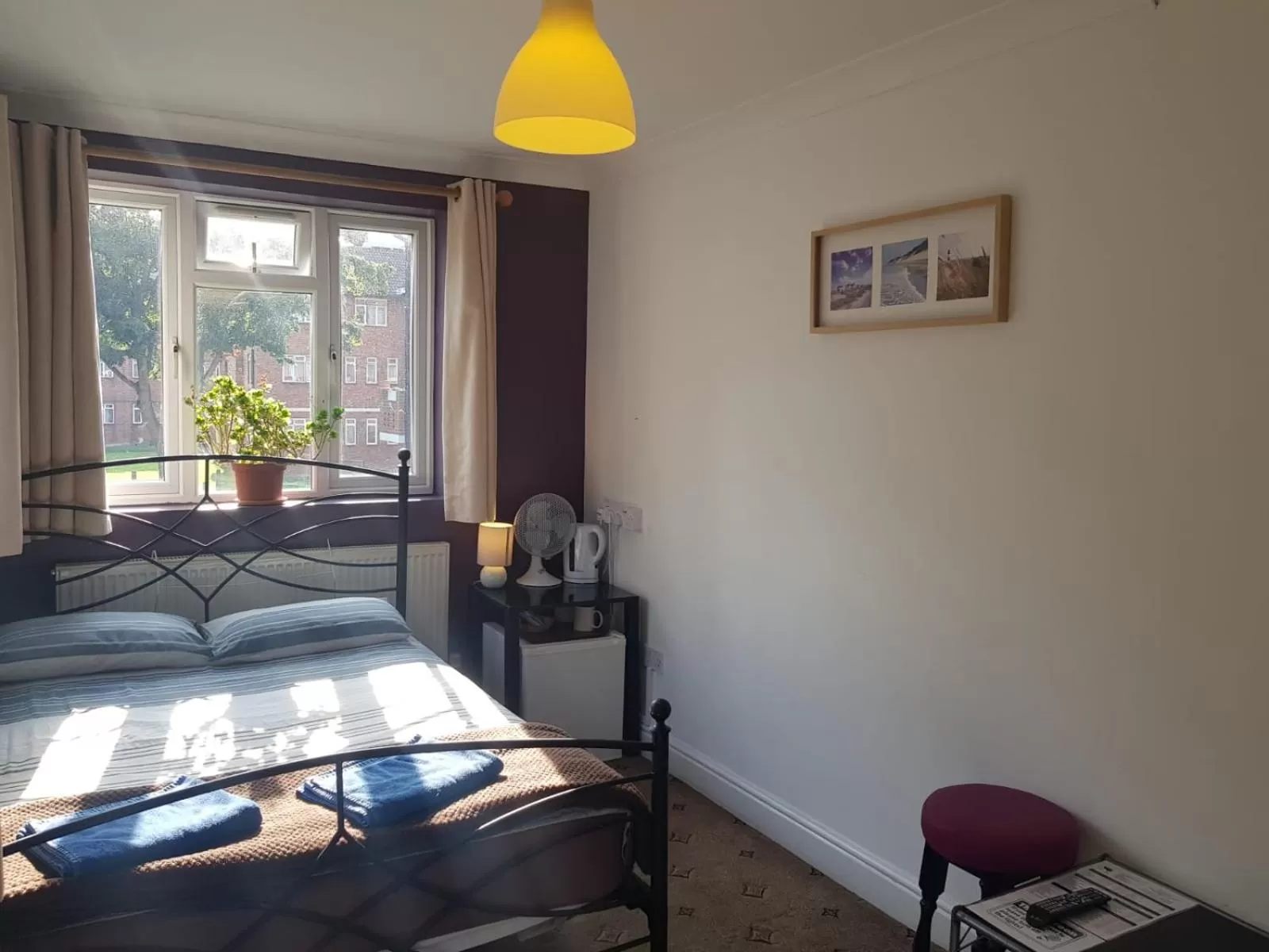 Photo of the whole room in Hour Glass Hotel