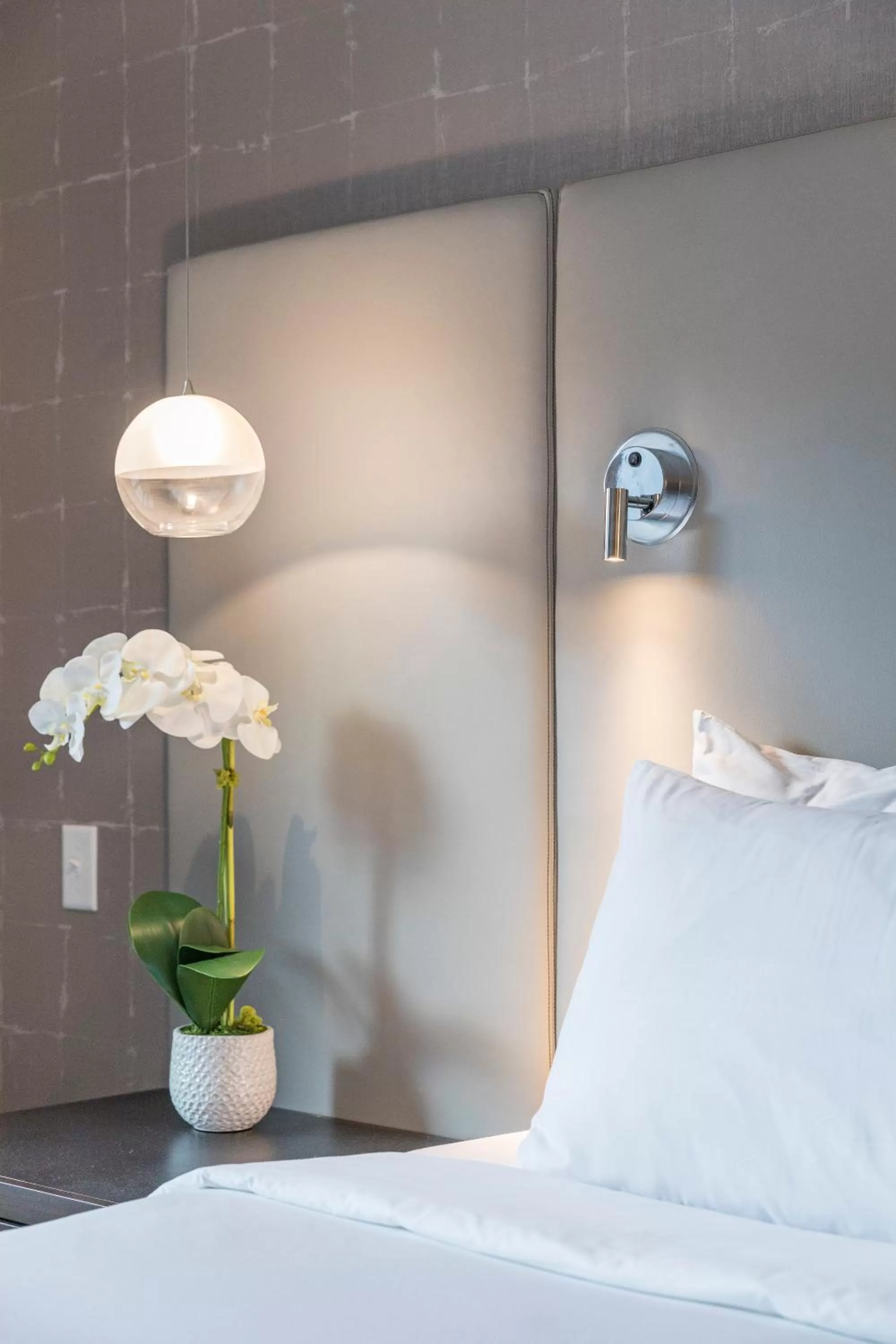 1 Bedroom Suite, 2 Queen Beds, 1 Single Bed/ Disability Access - Non Smoking in Cambria Hotel Copper Mountain