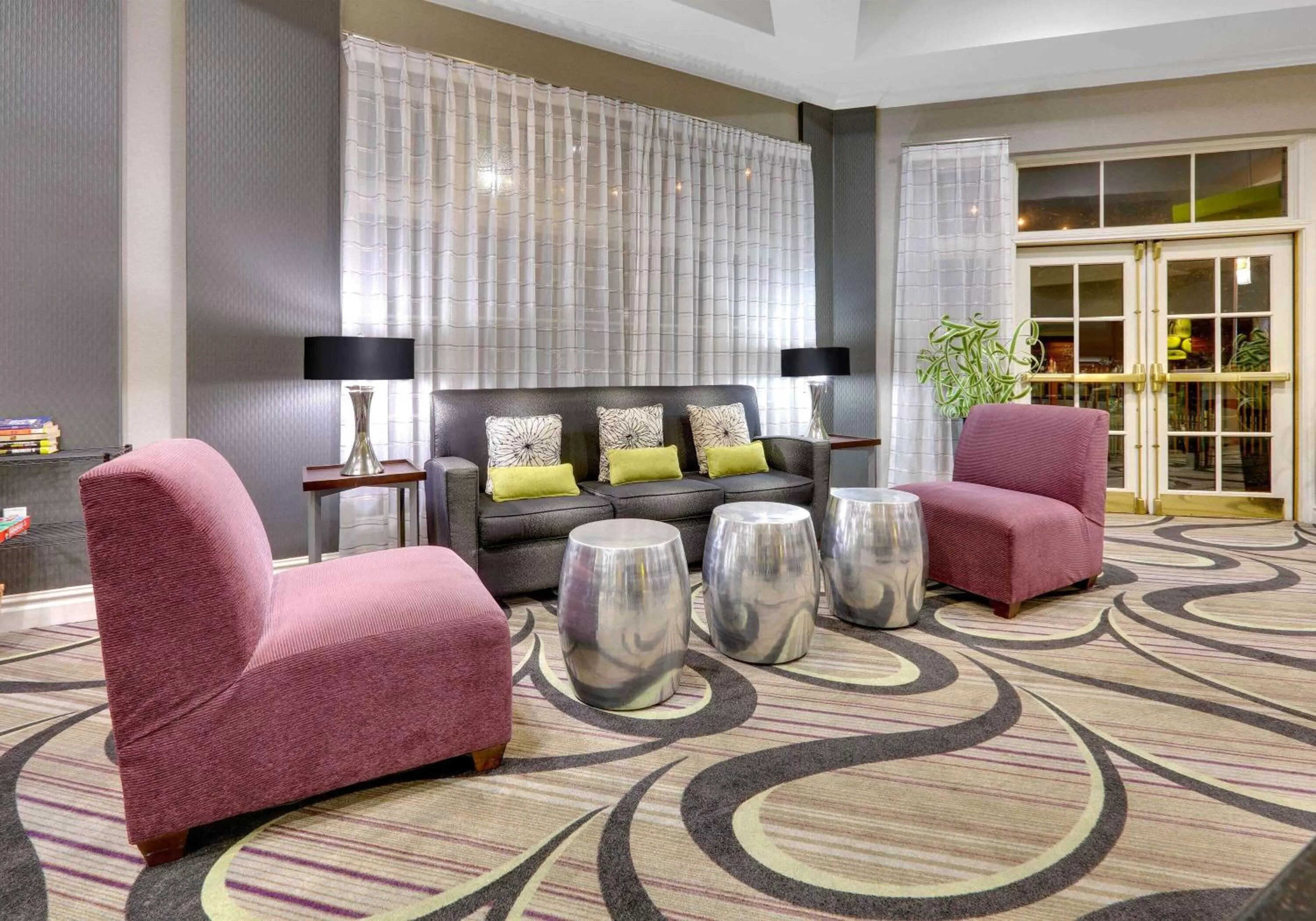 Lobby or reception in La Quinta by Wyndham Dallas North Central