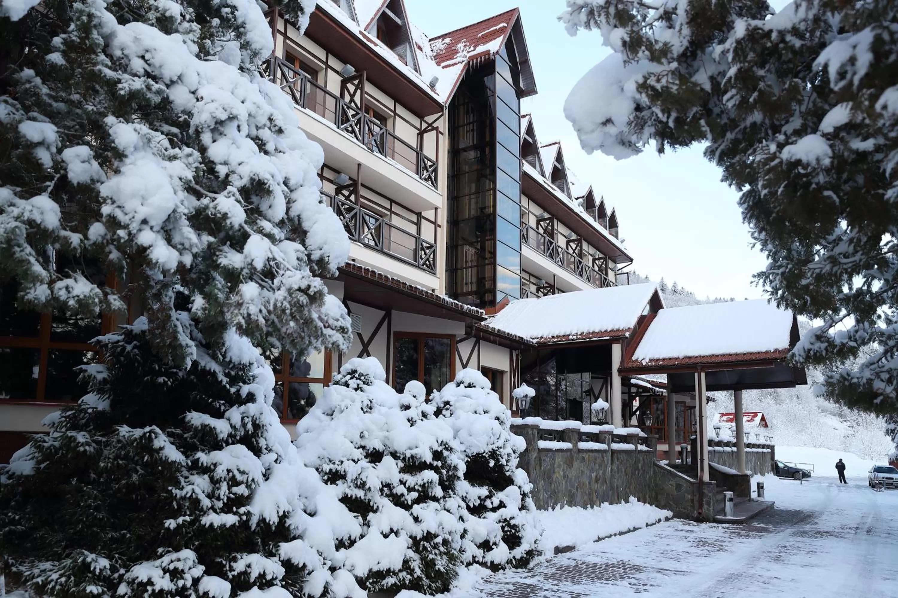 Property building in Edelweiss