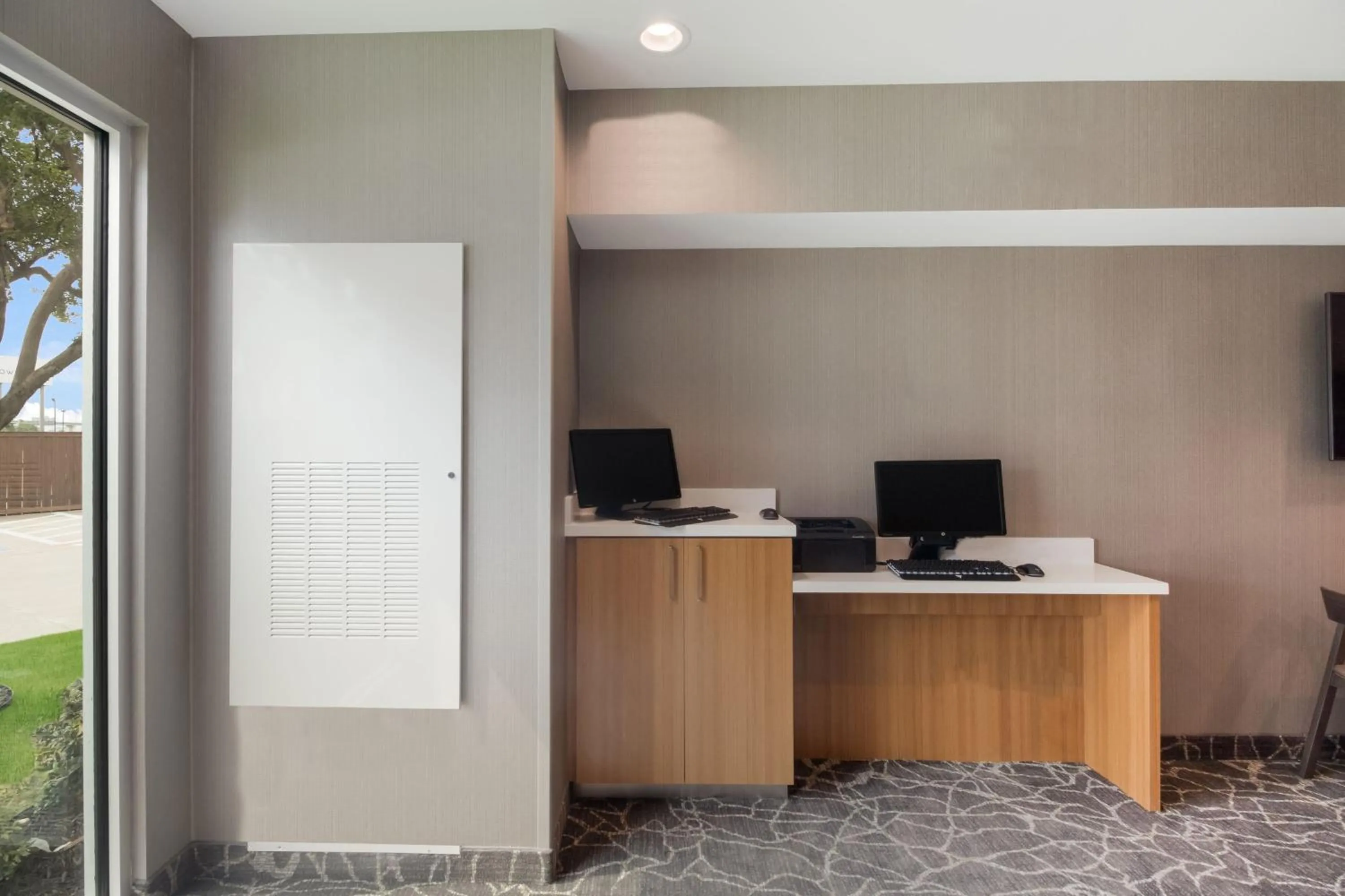Lobby or reception in SpringHill Suites by Marriott Dallas NW Highway at Stemmons / I-35East
