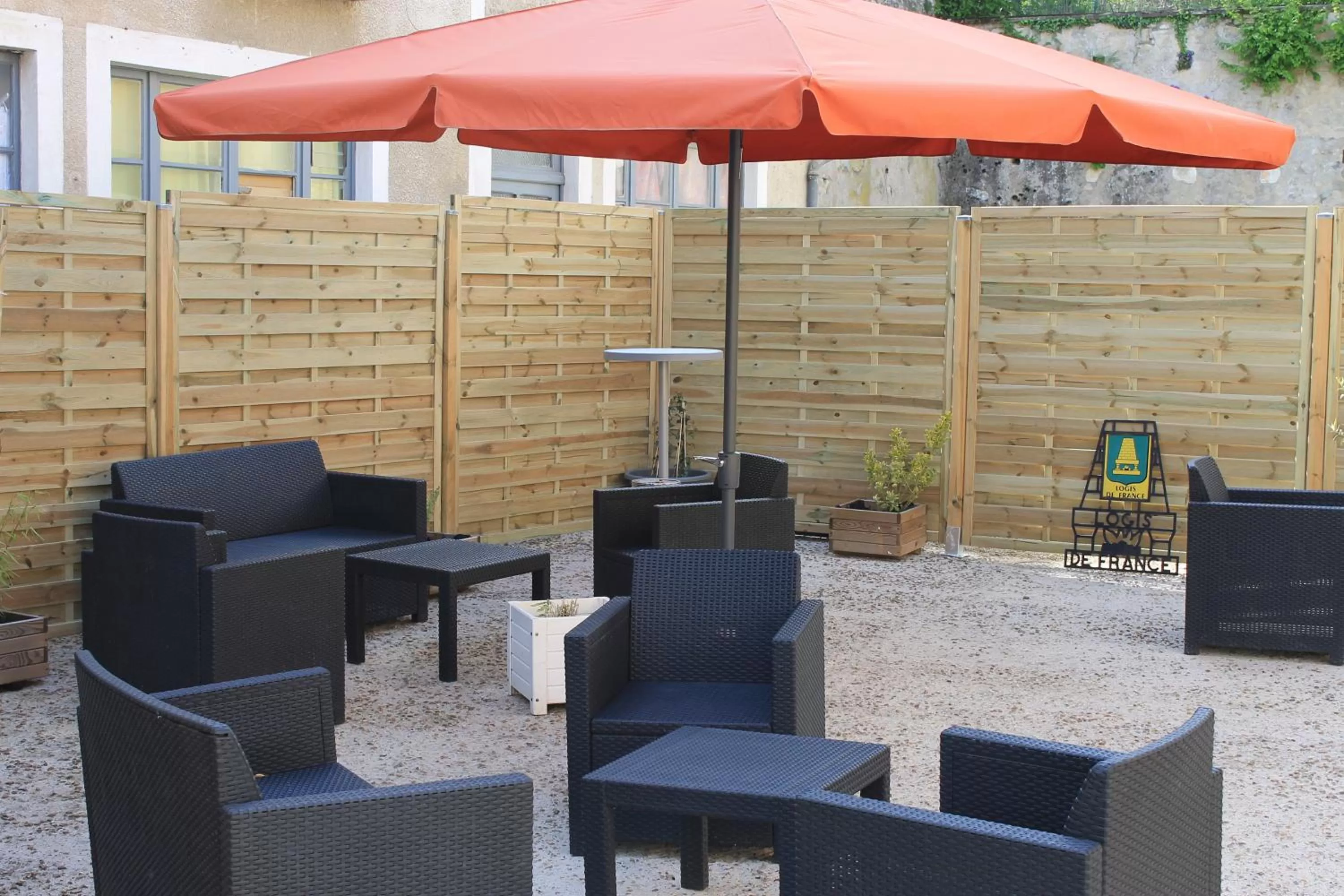 Restaurant/Places to Eat in Hôtel du lion d'or