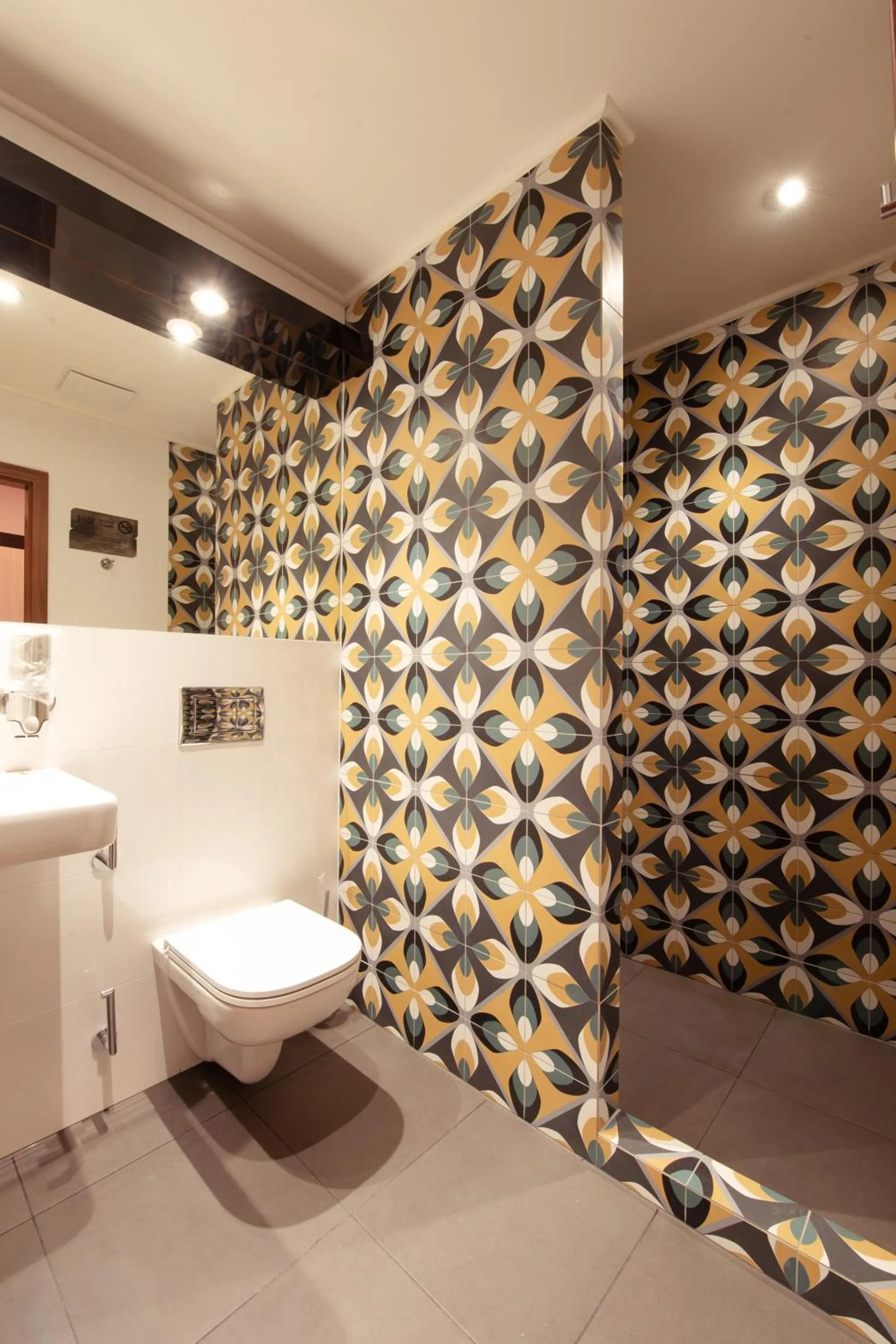 Property building in Hotel Viktor