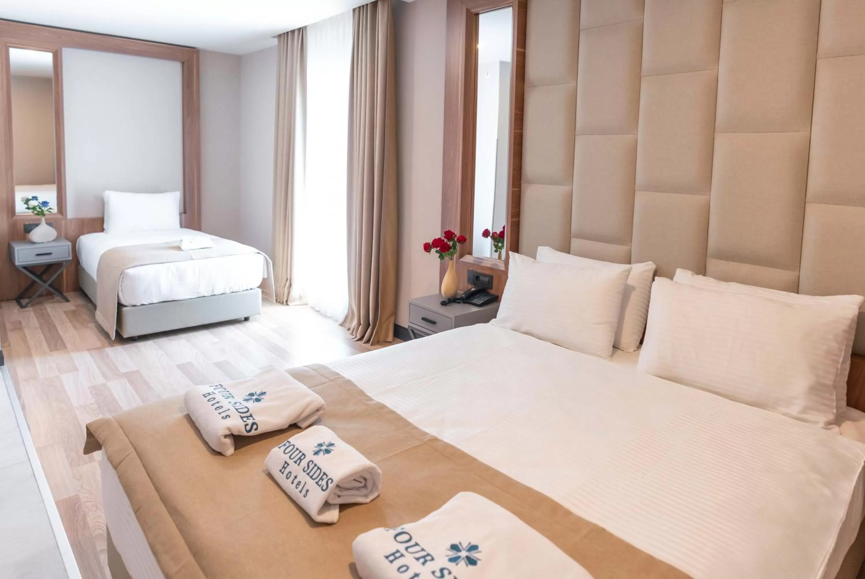 Photo of the whole room, Bed in Four Sides Taksim Lion Hotel&Spa