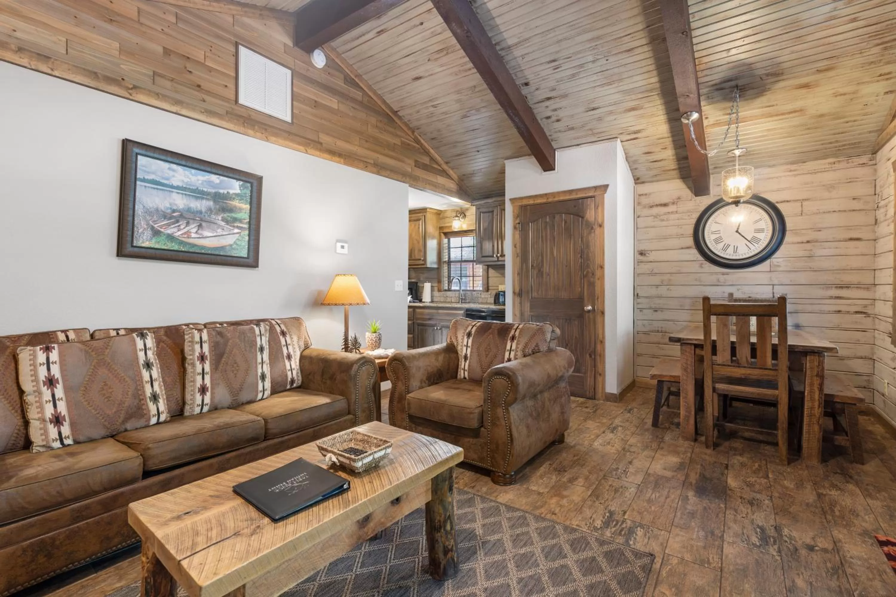 Living room in Table Rock Resorts at Indian Point