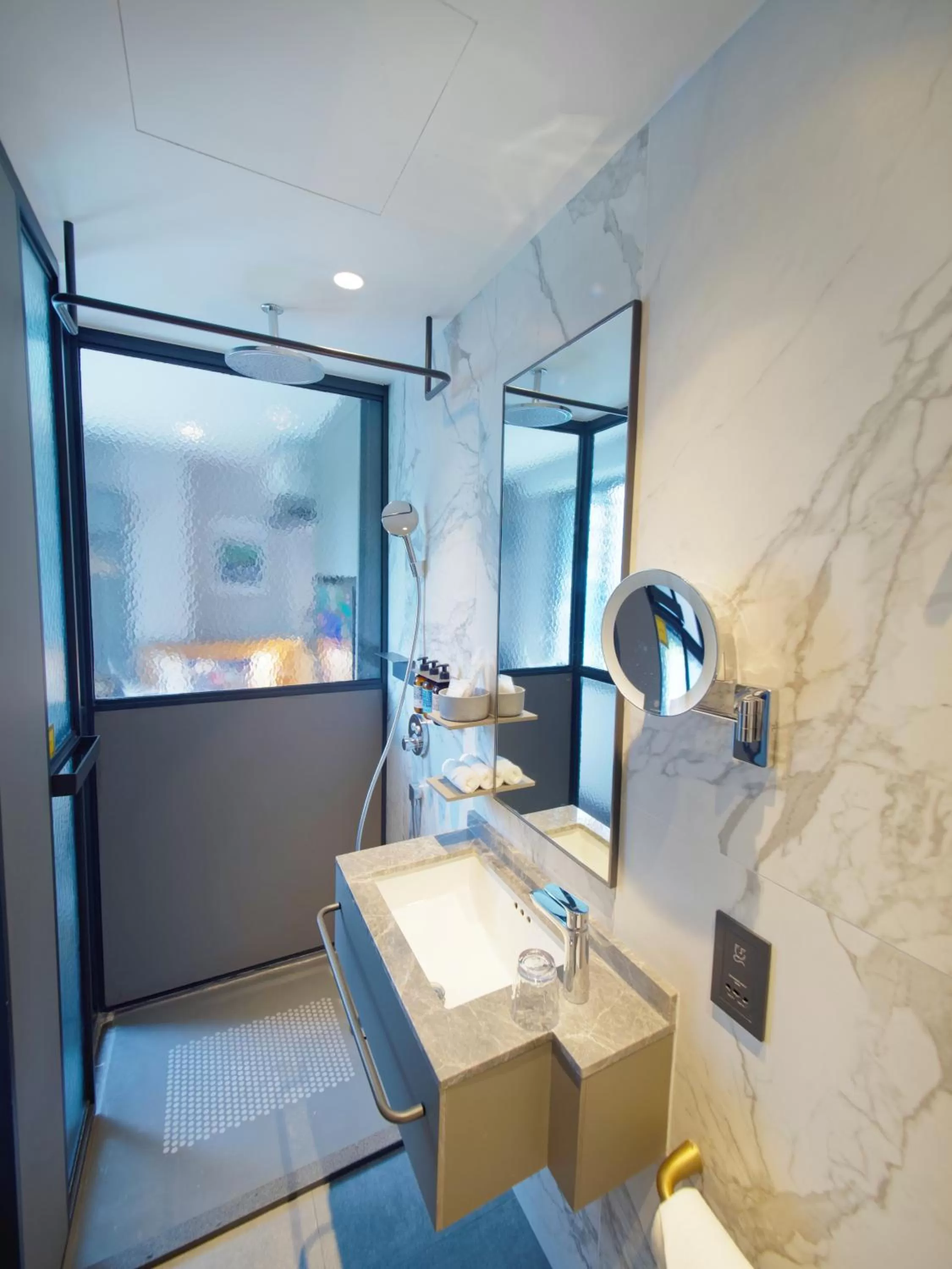 Bathroom in Hotel Soloha at Chinatown