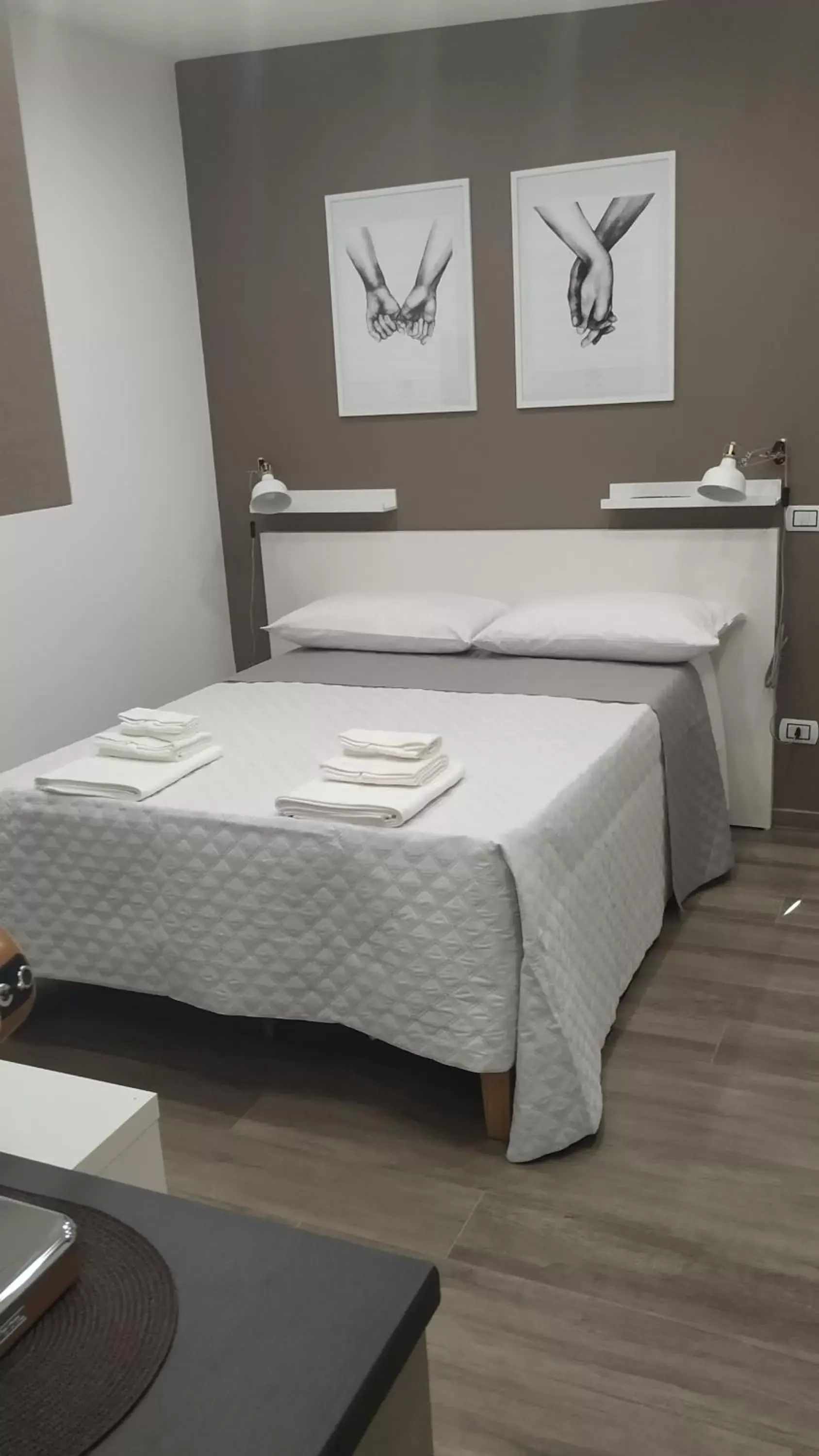 Double Room in Comeacasa B&B Double Room in Comeacasa B&B