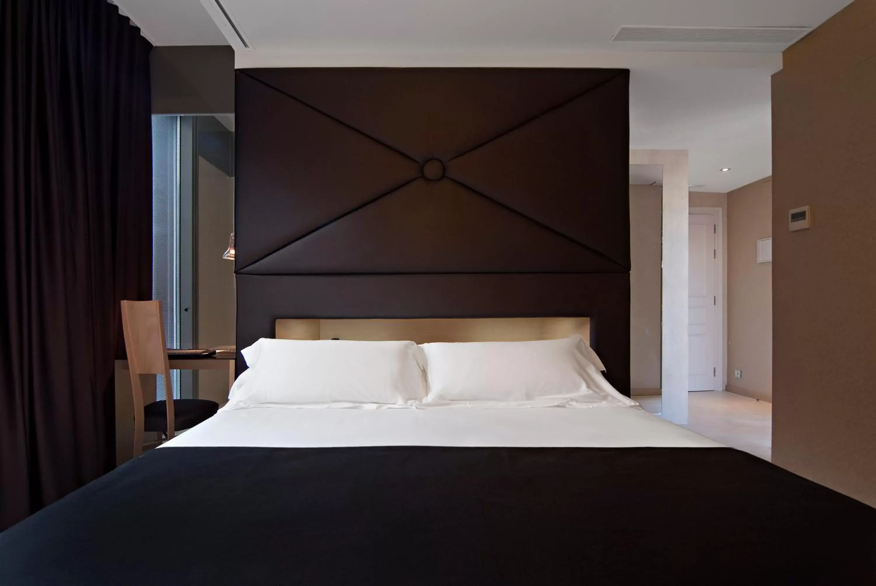Superior Double or Twin Room in Axel Hotel Barcelona - Adults Only Superior Double or Twin Room in Axel Hotel Barcelona - Adults Only