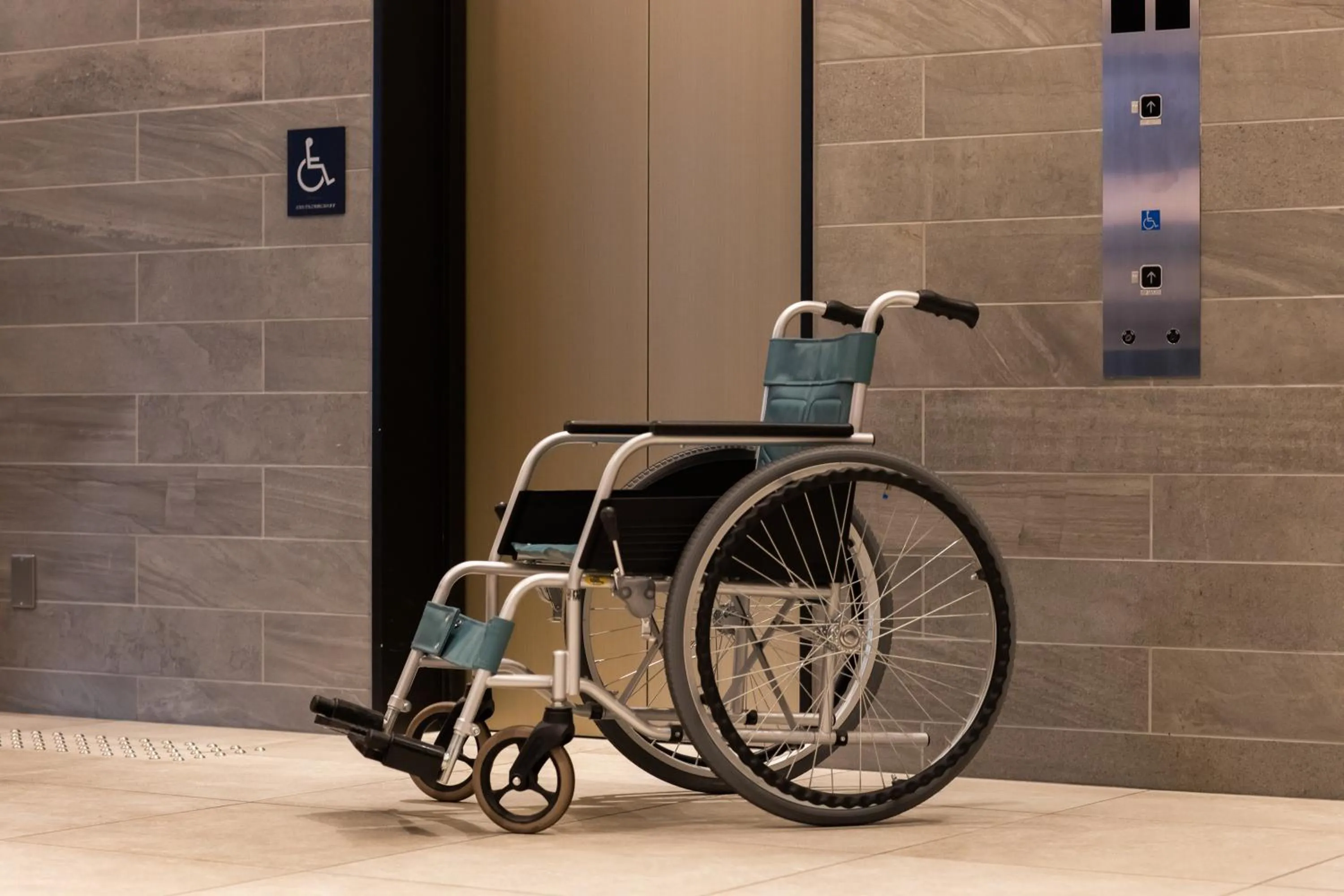 Other in Quintessa Hotel Osaka Shinsaibashi Comic & Books