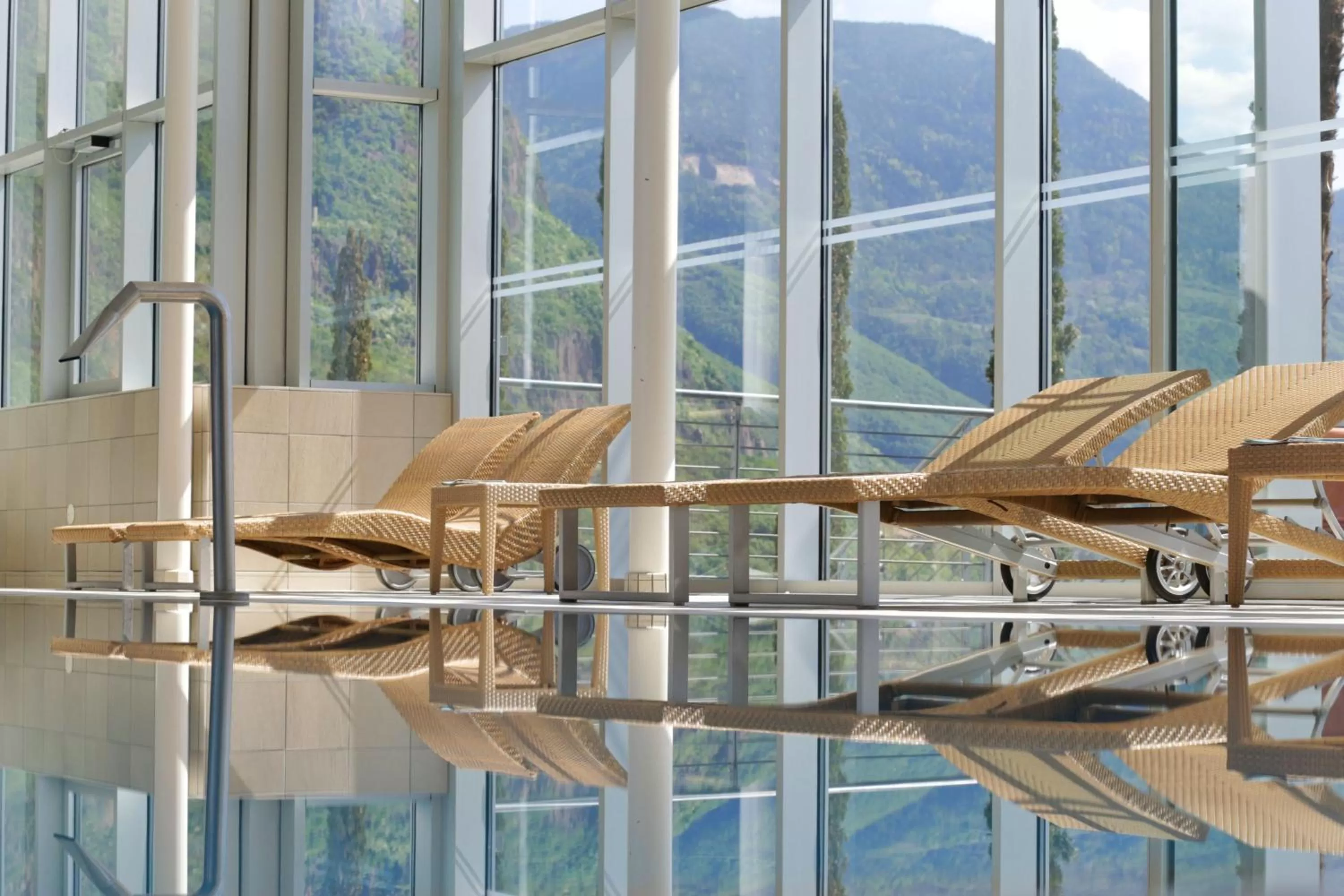 Swimming pool in Four Points Sheraton Bolzano Bozen