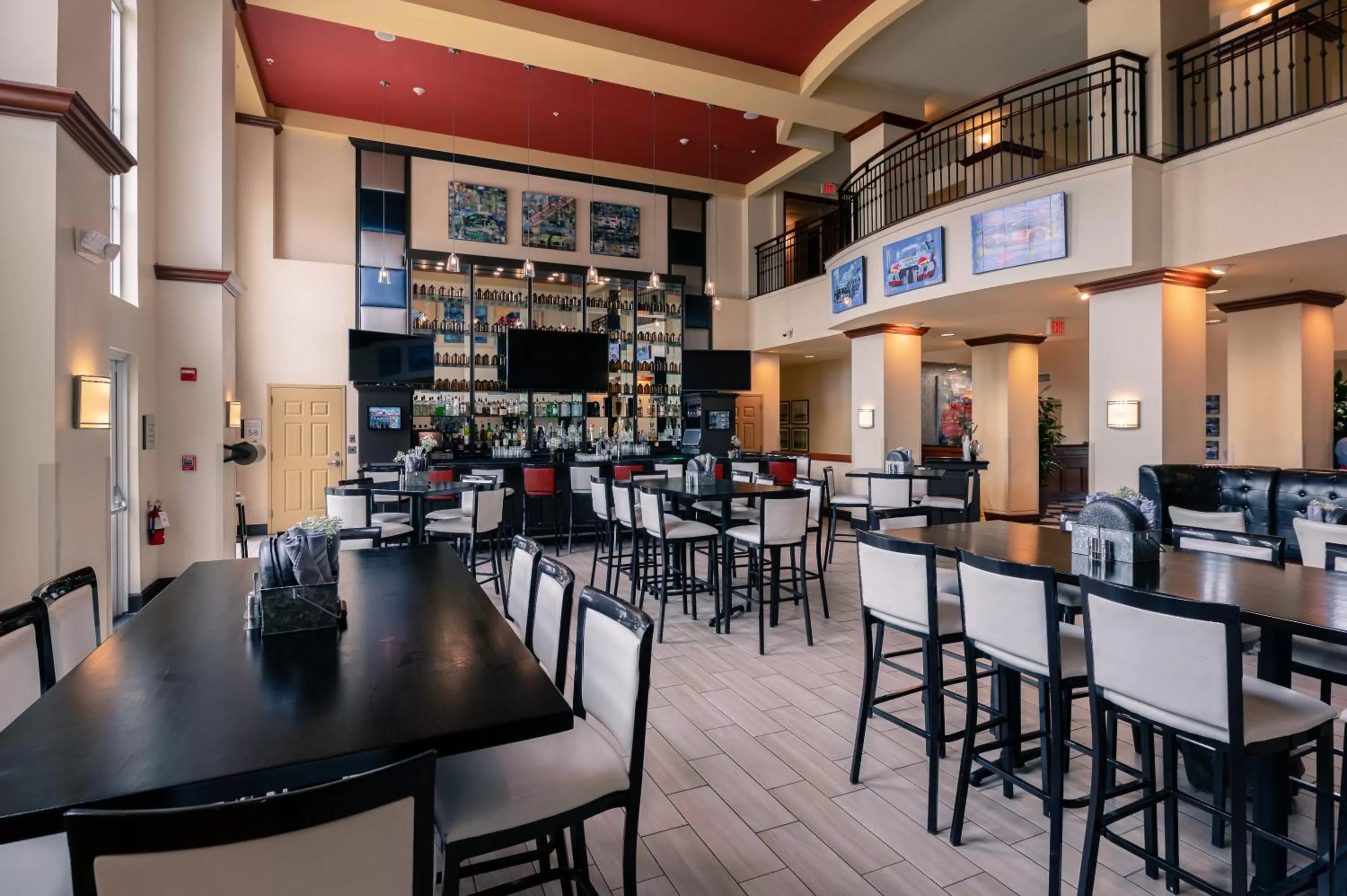 Restaurant/places to eat in SEVEN Sebring Raceway Hotel