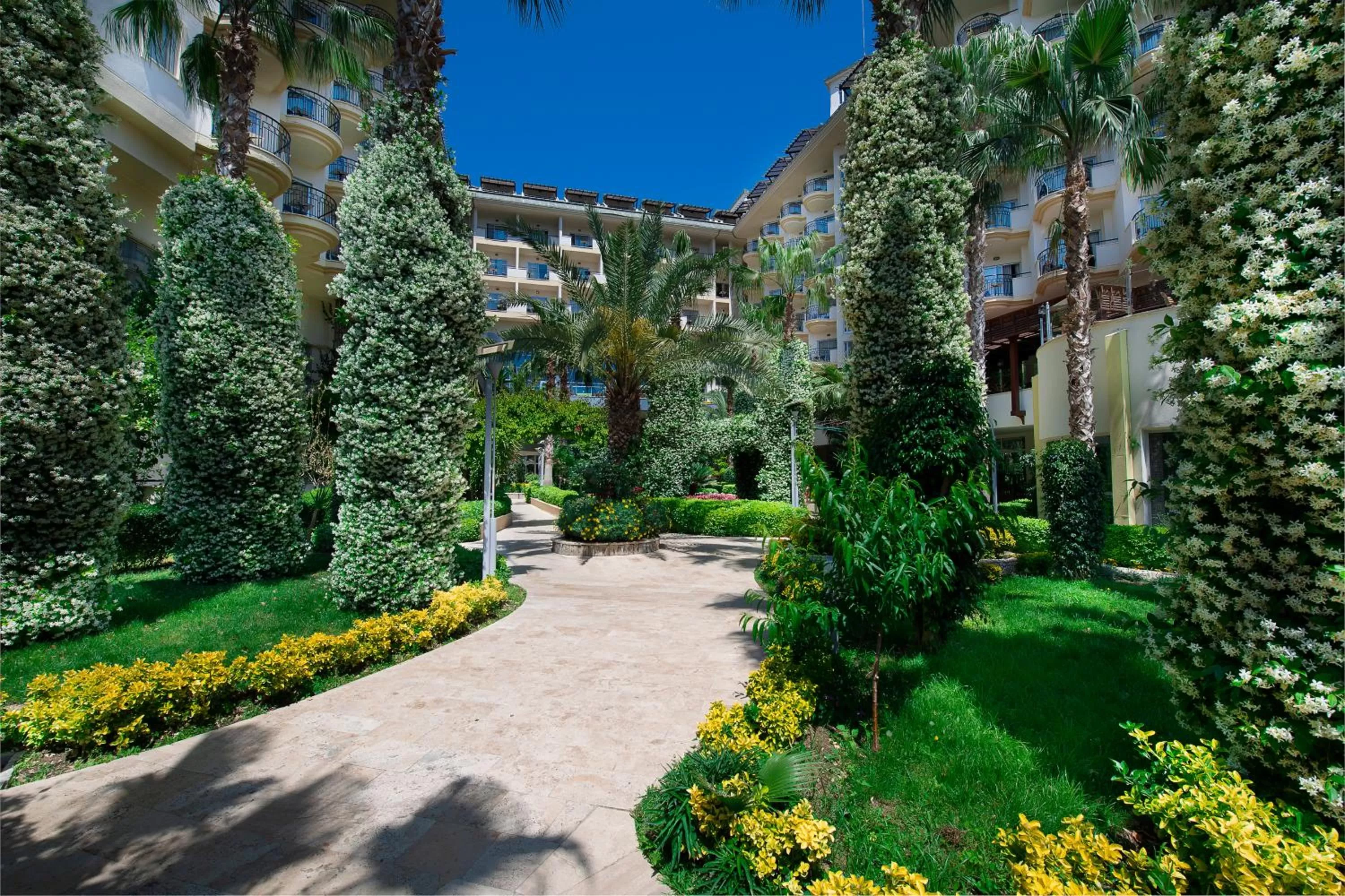 Garden in Mukarnas Spa & Resort Hotel