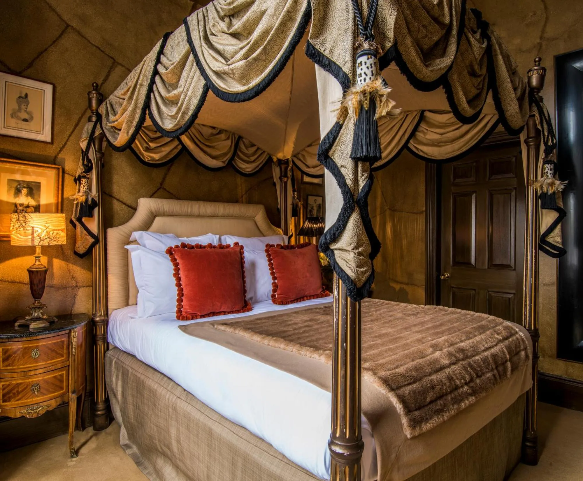 Bed in San Domenico House