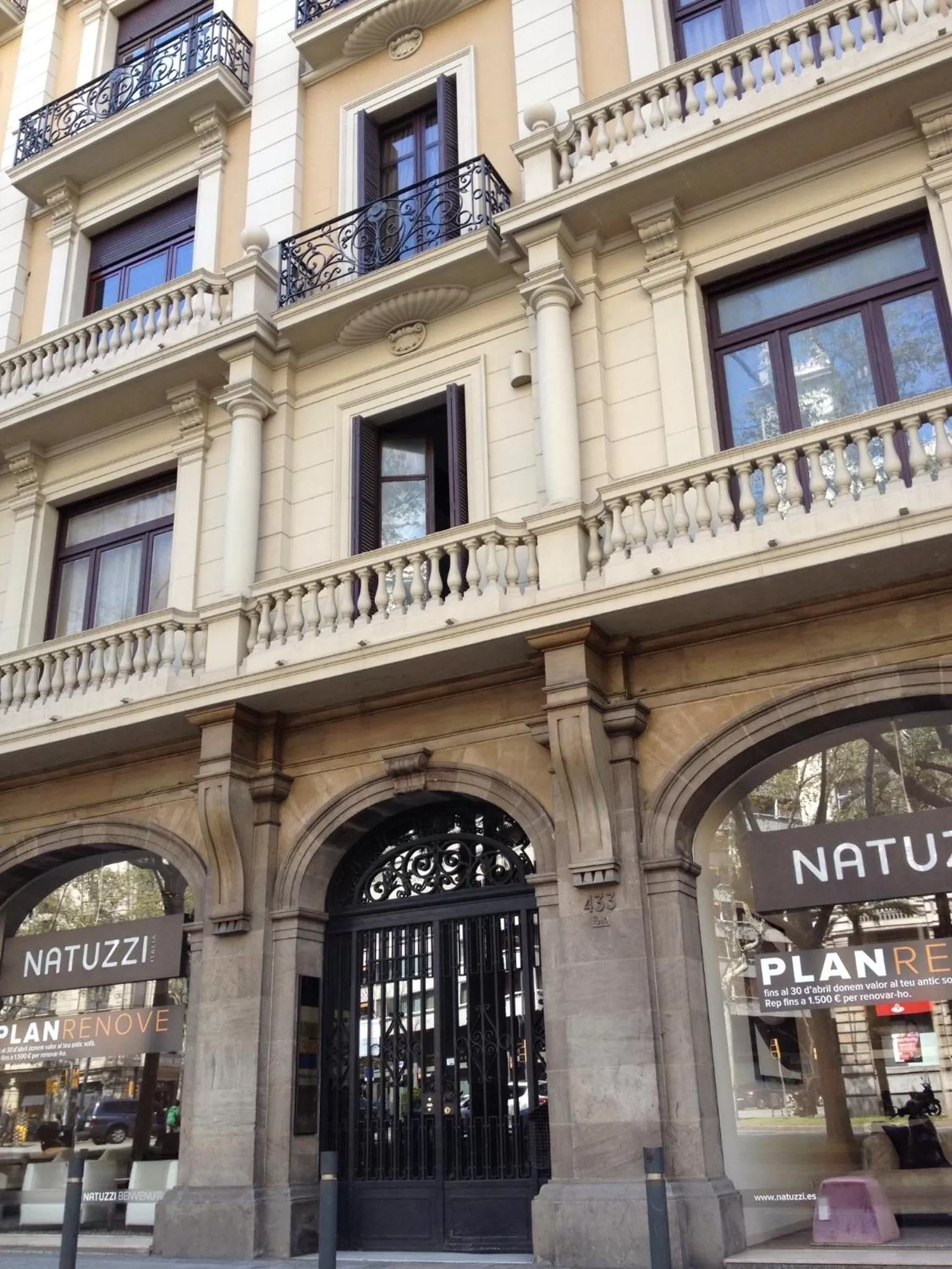 Facade/entrance in Umma Barcelona B&B Boutique