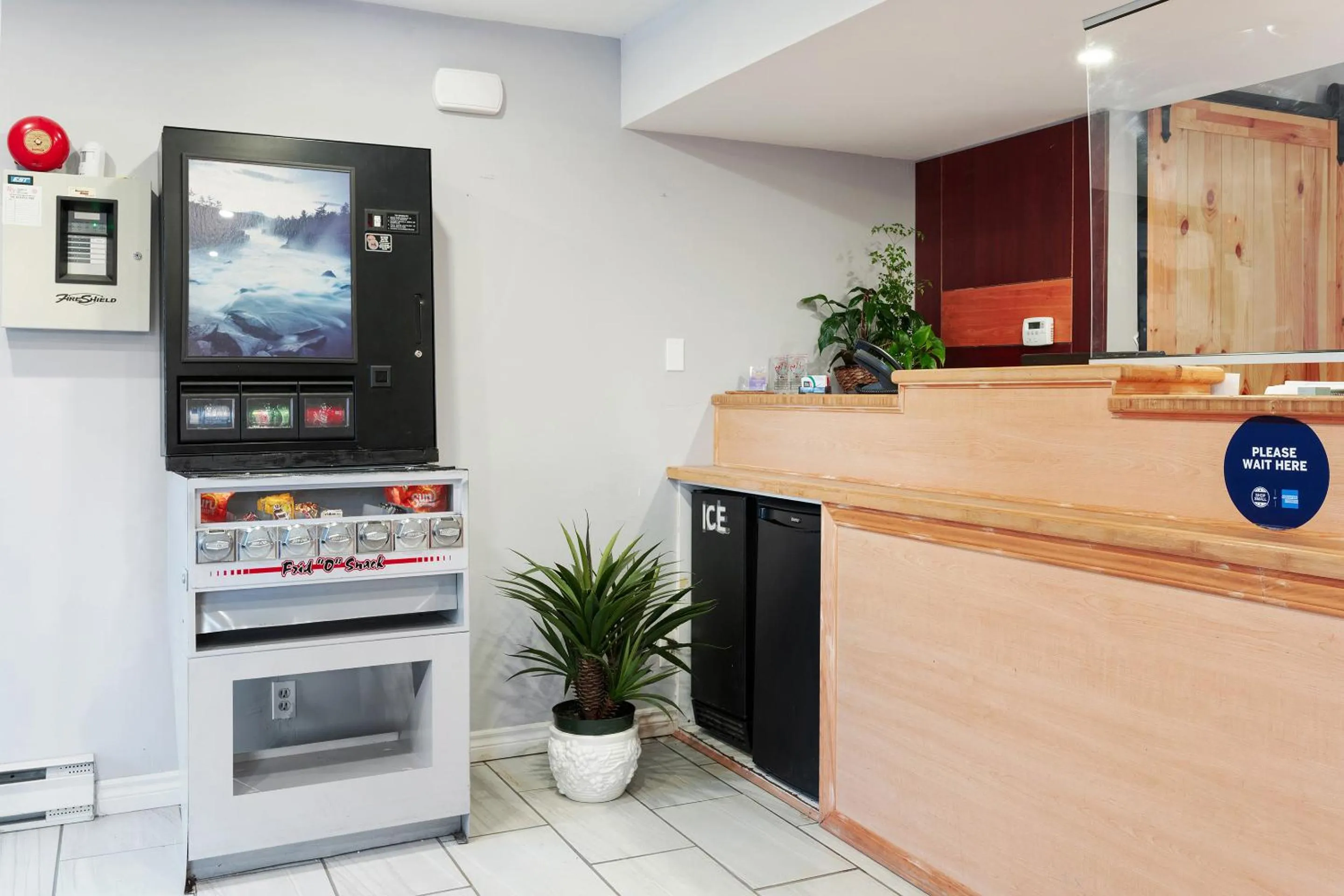 Lobby or reception in First Canada Hotel Cornwall Hwy 401 ON