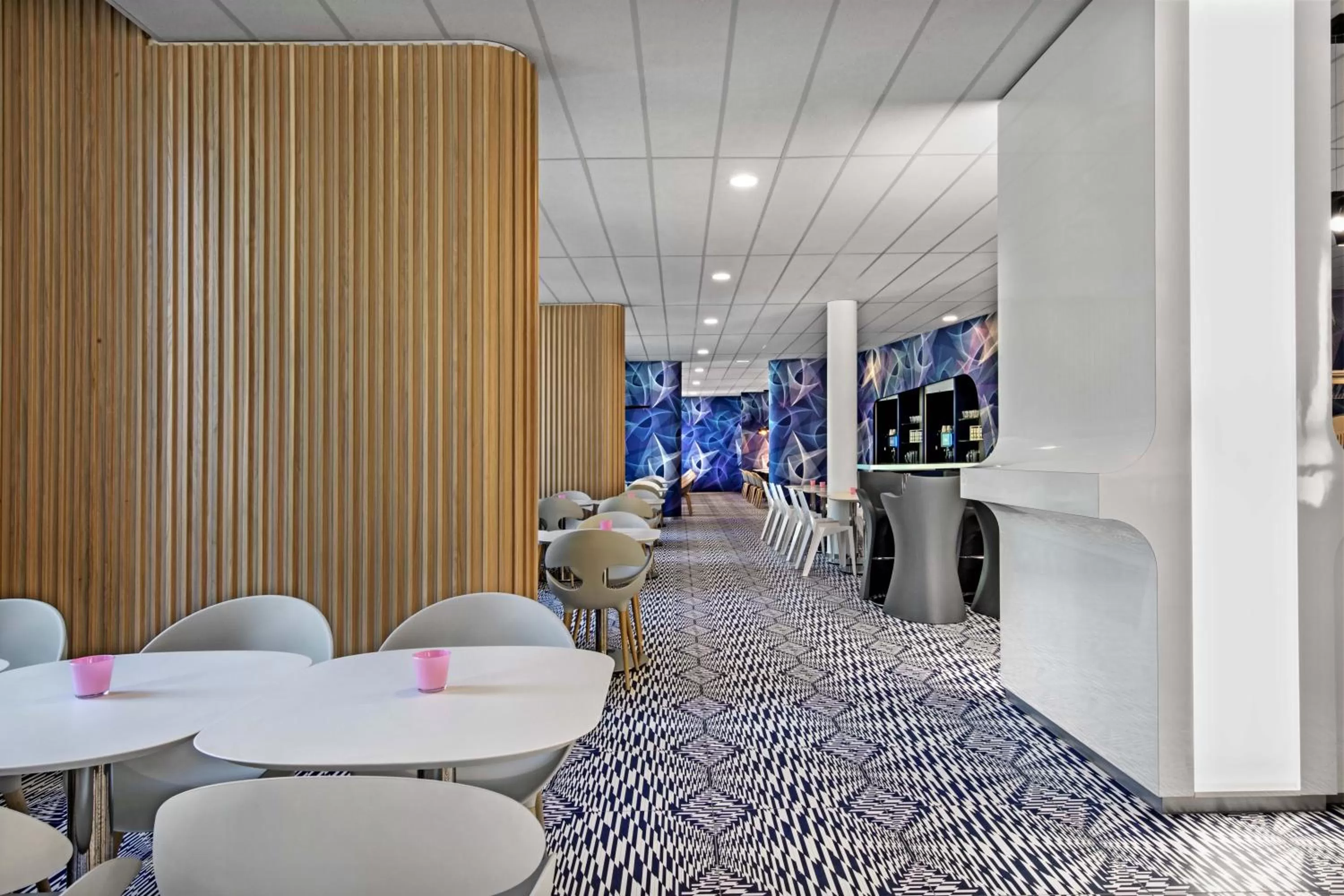 Lounge or bar in Prize by Radisson, Hamburg St Pauli