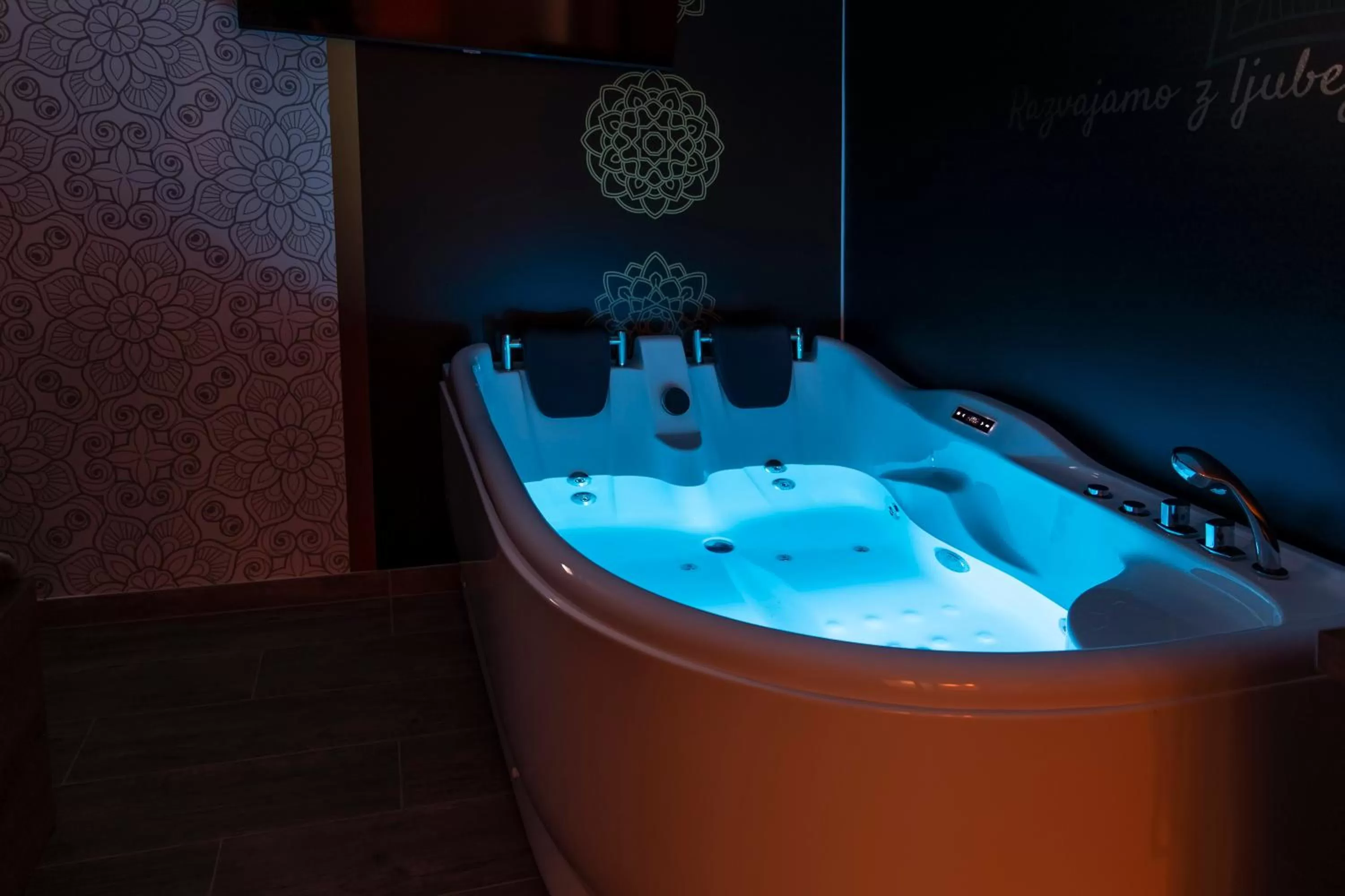 Property building in Vila Marin Miler