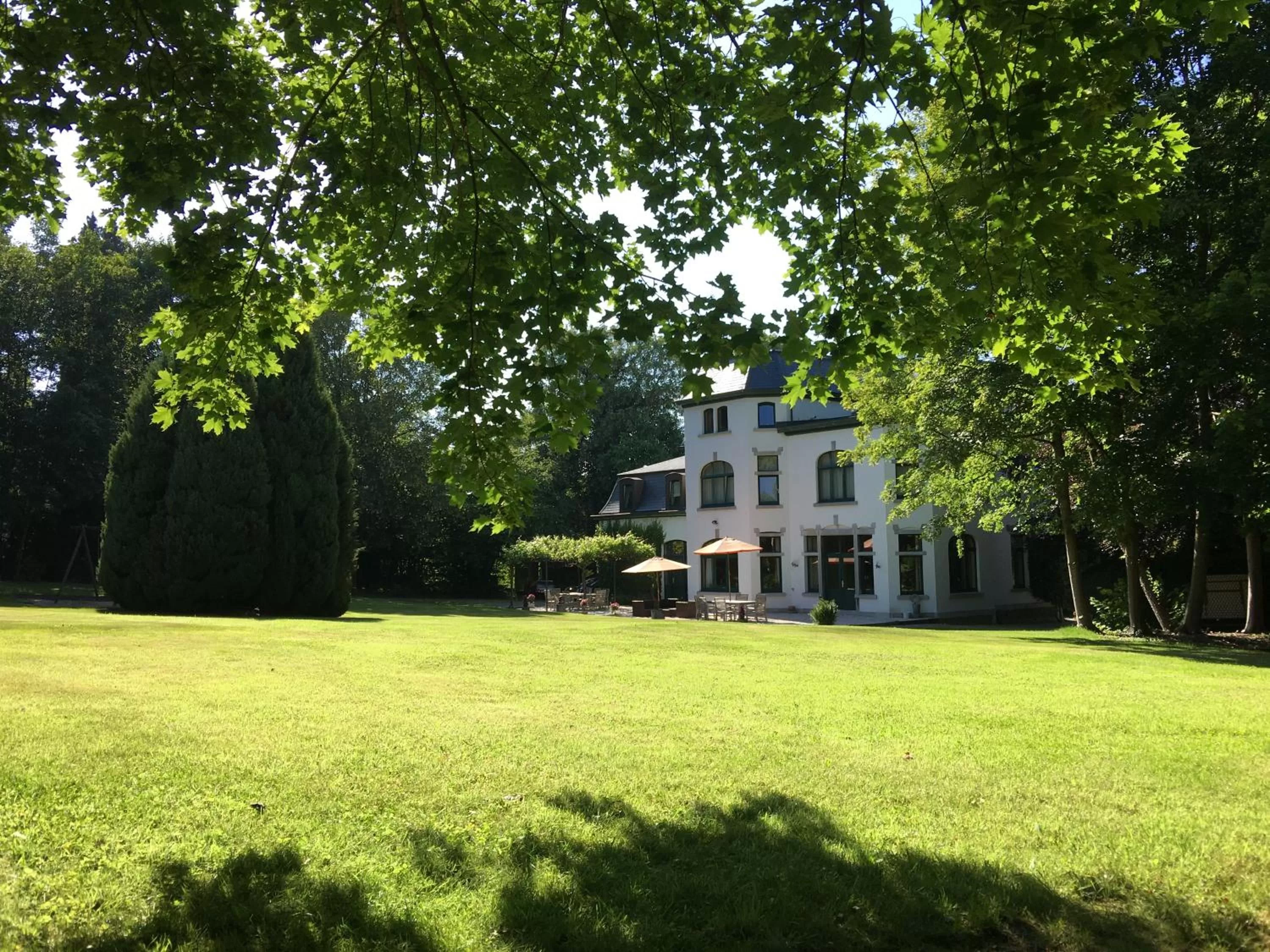 Garden in L'Étape Fagnarde - Bed, Breakfast & Sauna