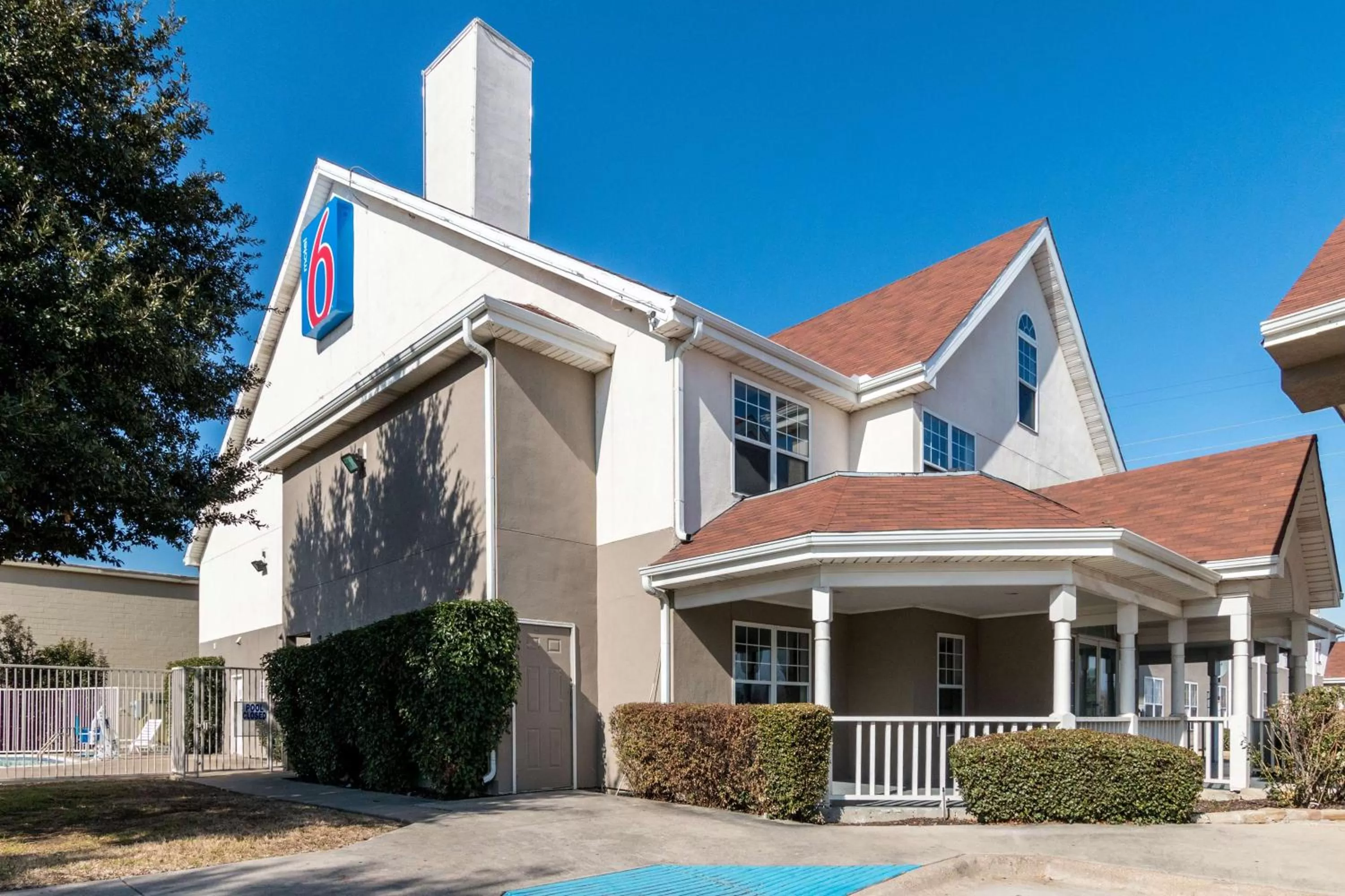 Property building in Motel 6-North Richland Hills, TX - NE Fort Worth