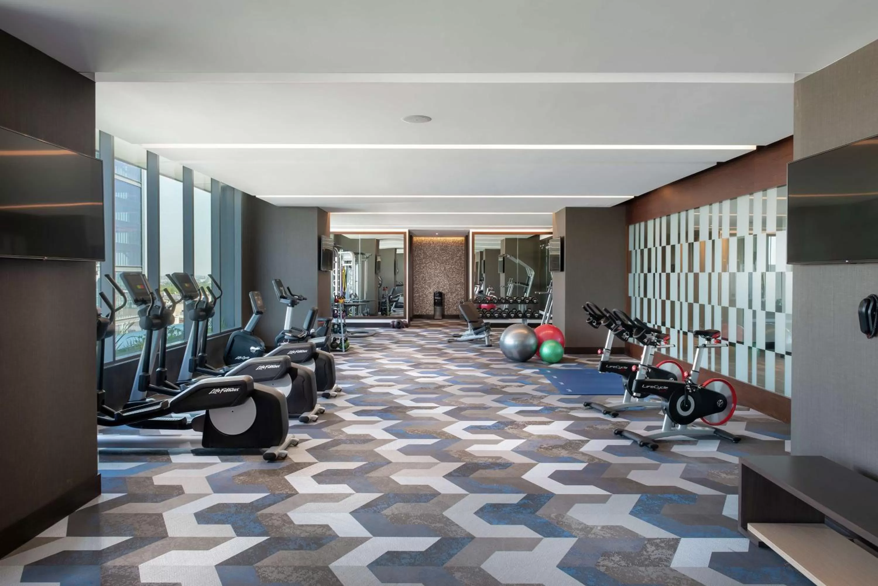 Fitness centre/facilities in Hilton Guadalajara Midtown