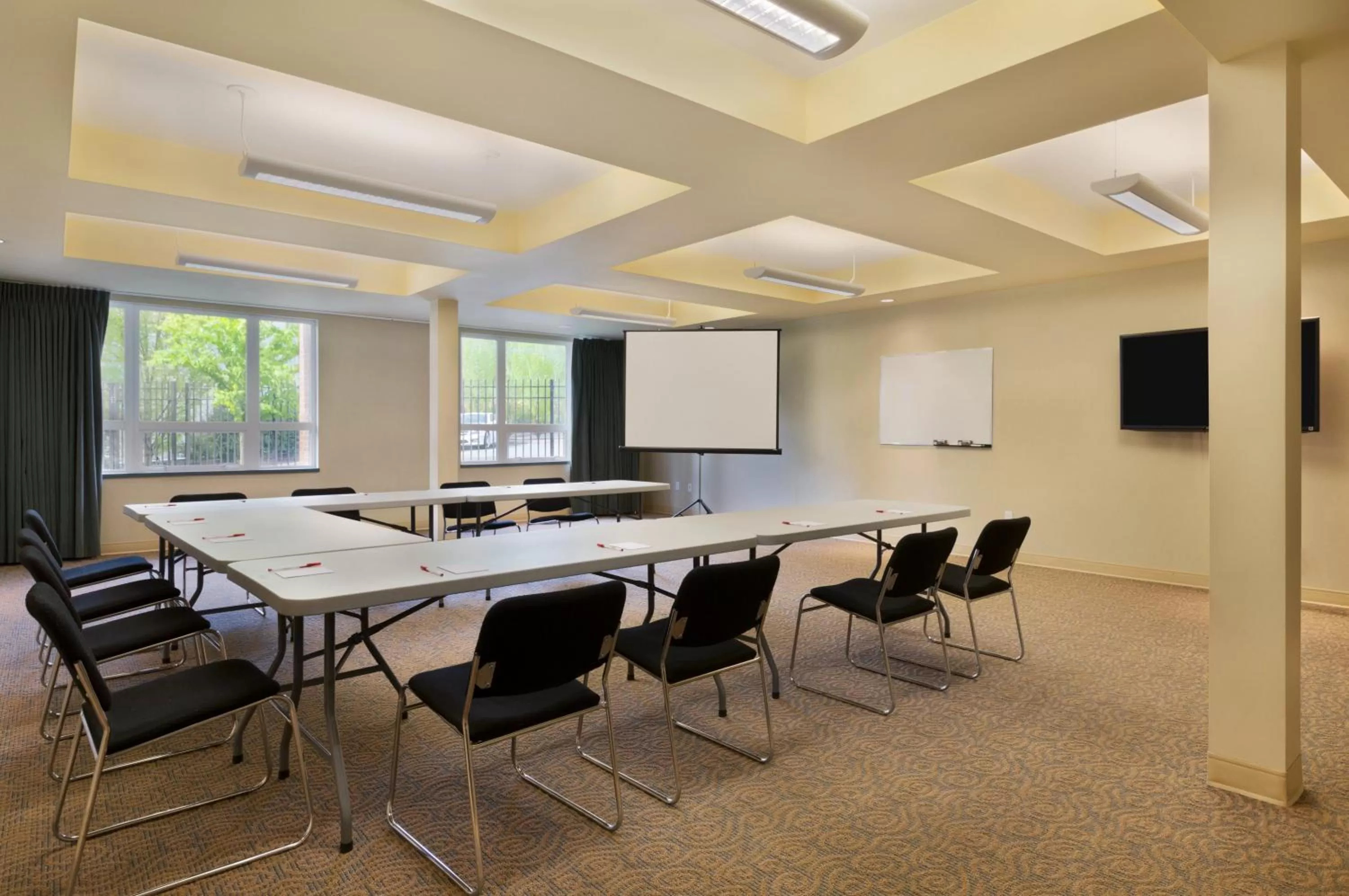 Banquet/Function facilities in Ramada by Wyndham Nanaimo