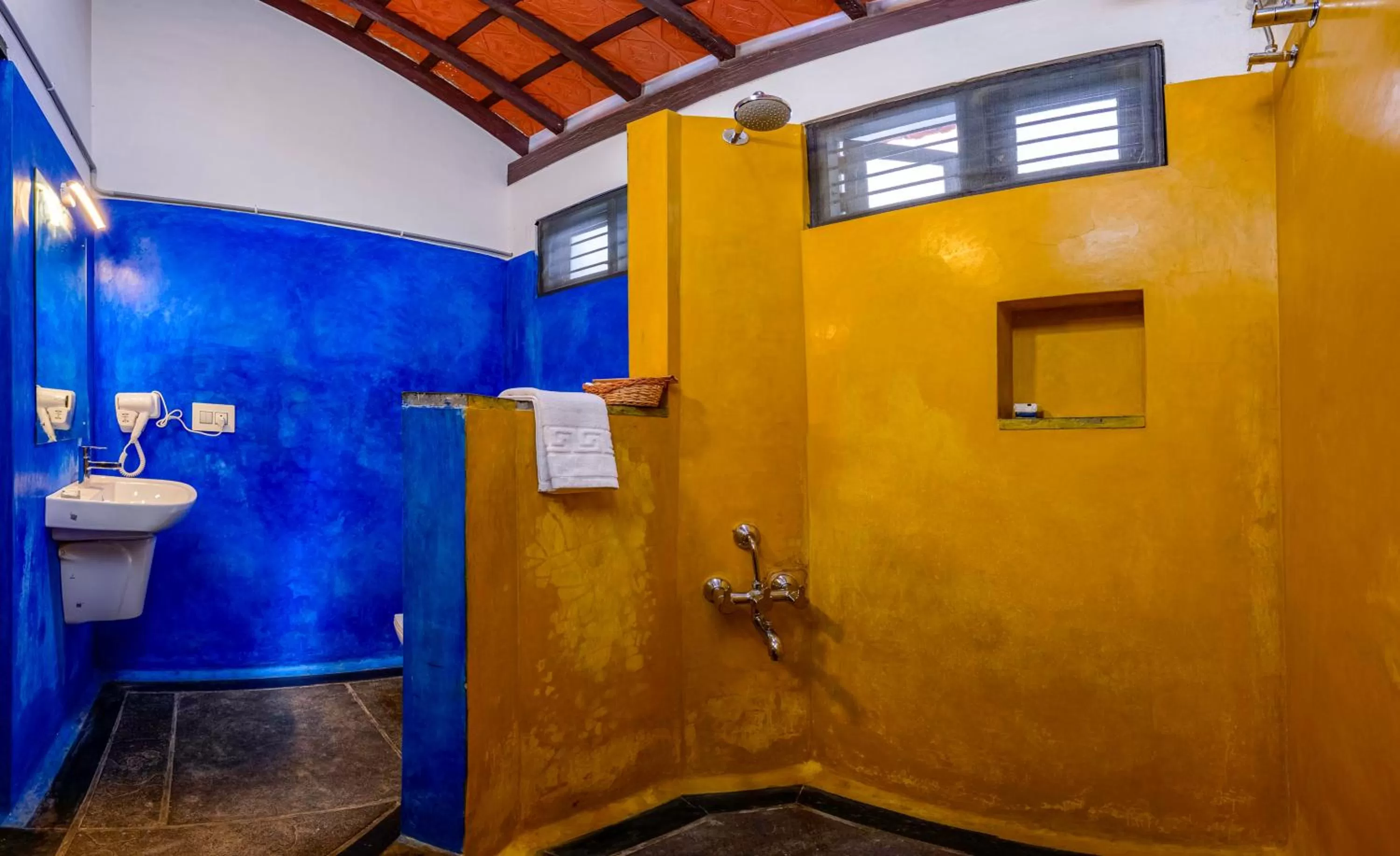 Shower in Neemrana's Coconut Alley