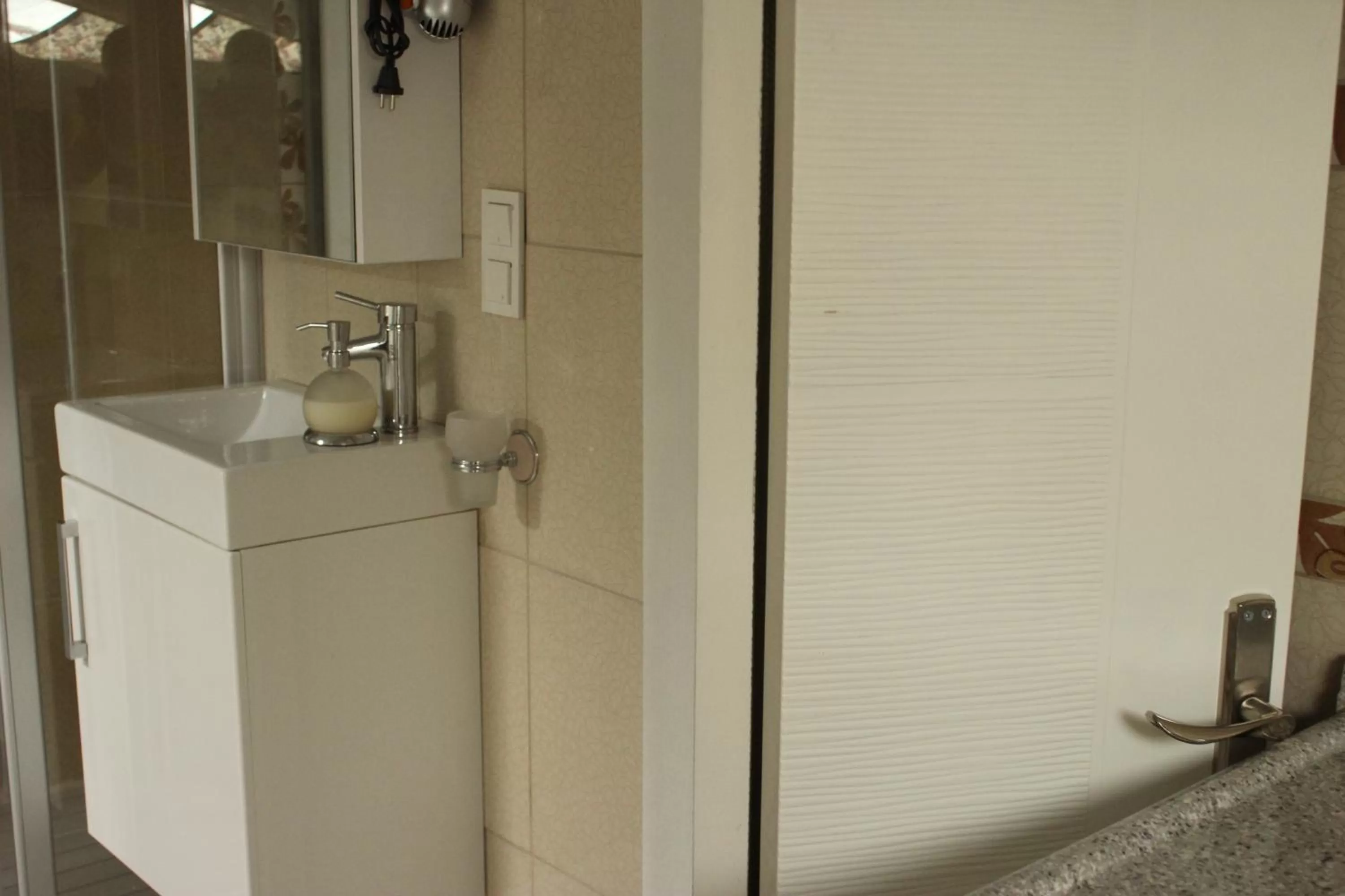 Bathroom in Ede Apart Otel