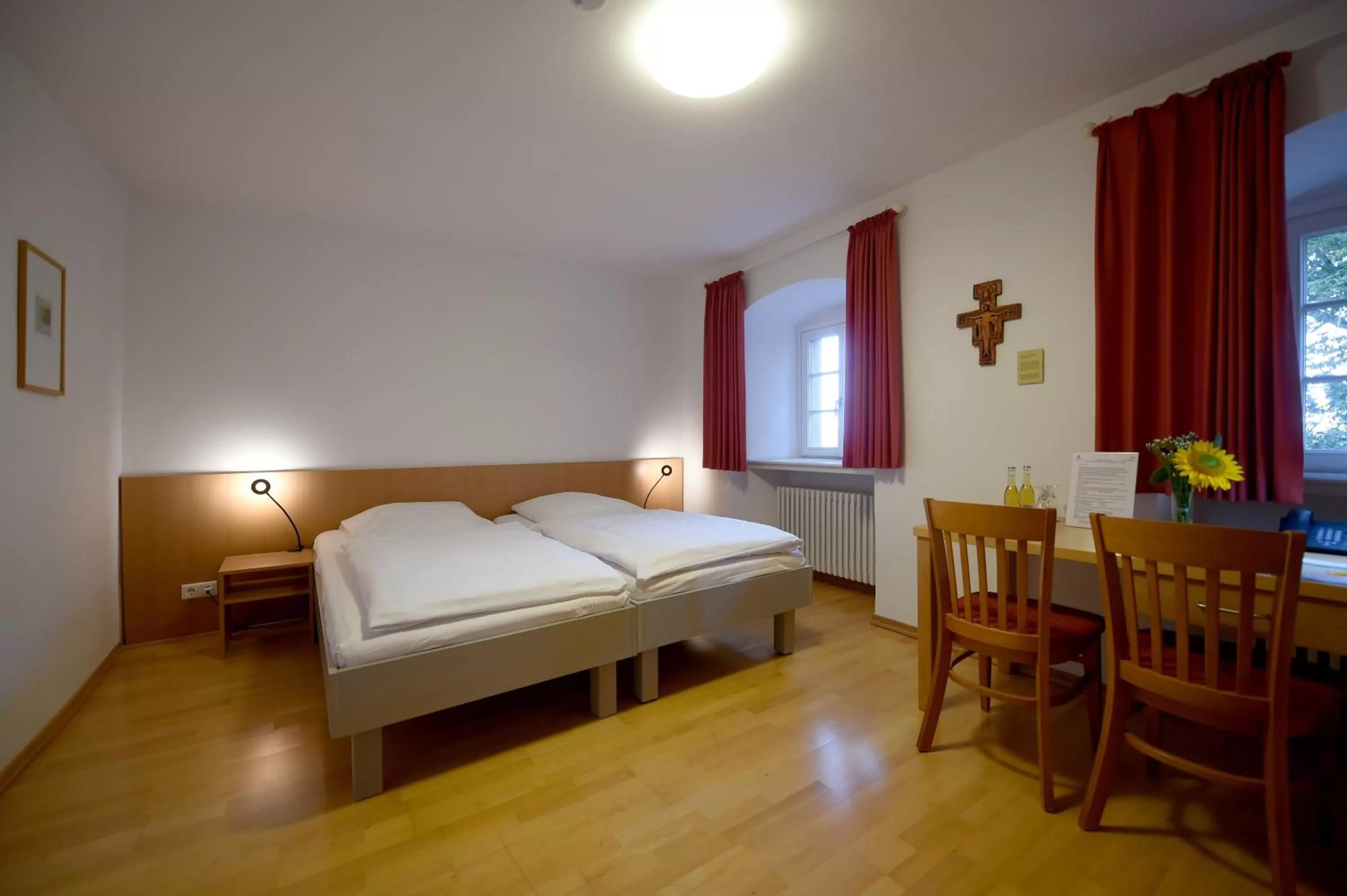 Photo of the whole room, Bed in Kloster Frauenberg