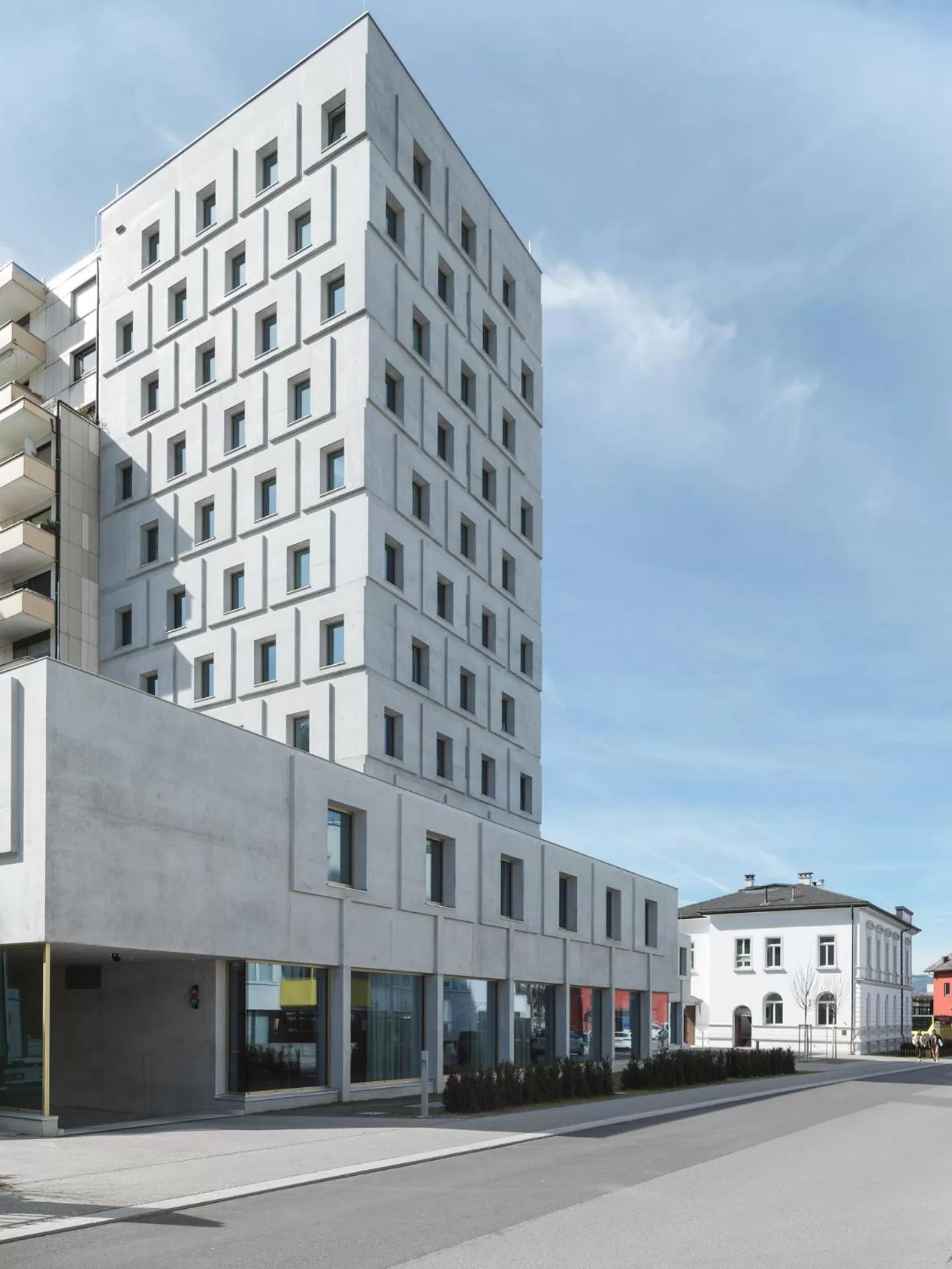 Property building in Das Flint