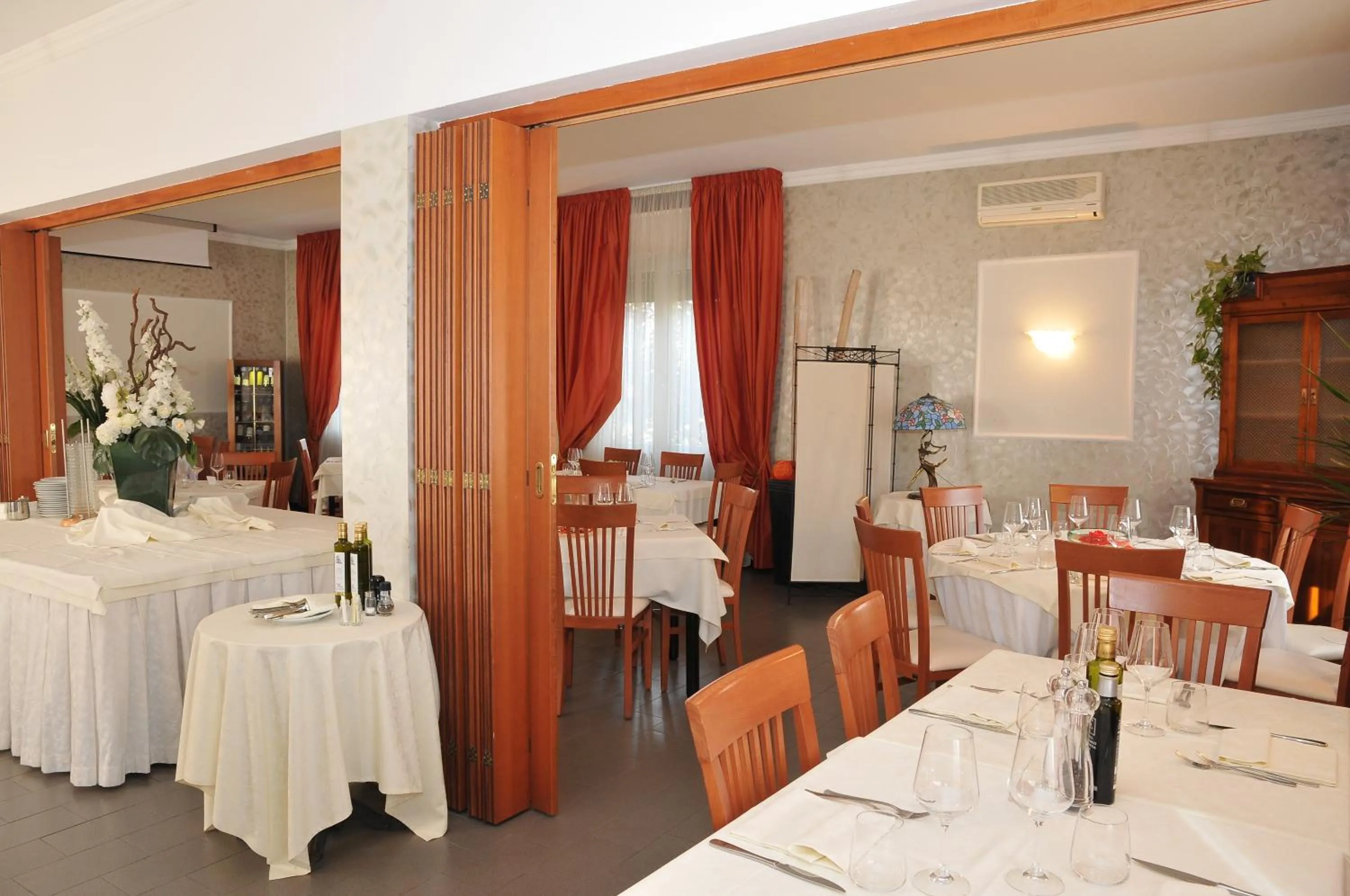 Restaurant/places to eat in Hotel Mini Palace - Country House