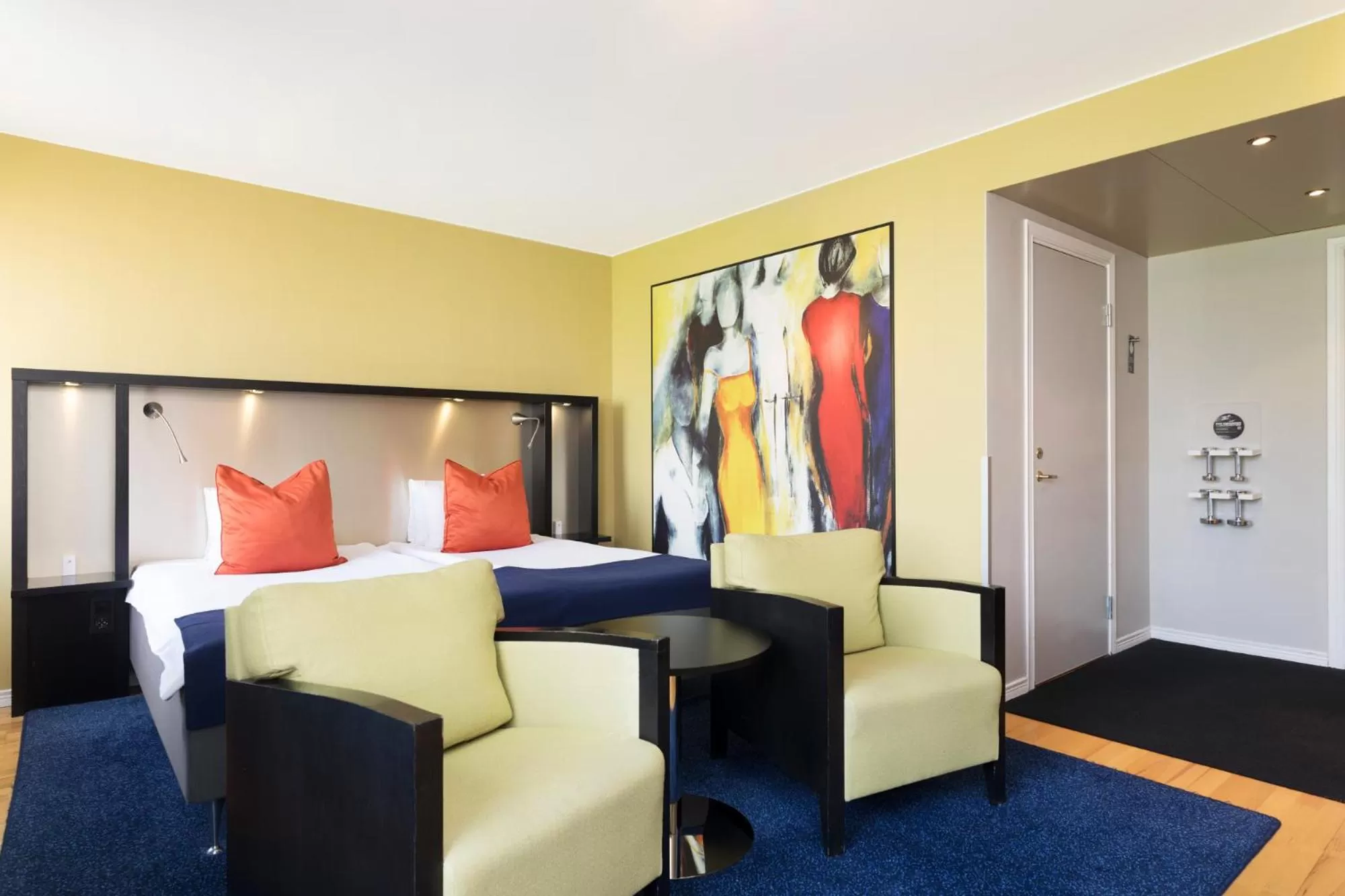 Bed in ProfilHotels Savoy