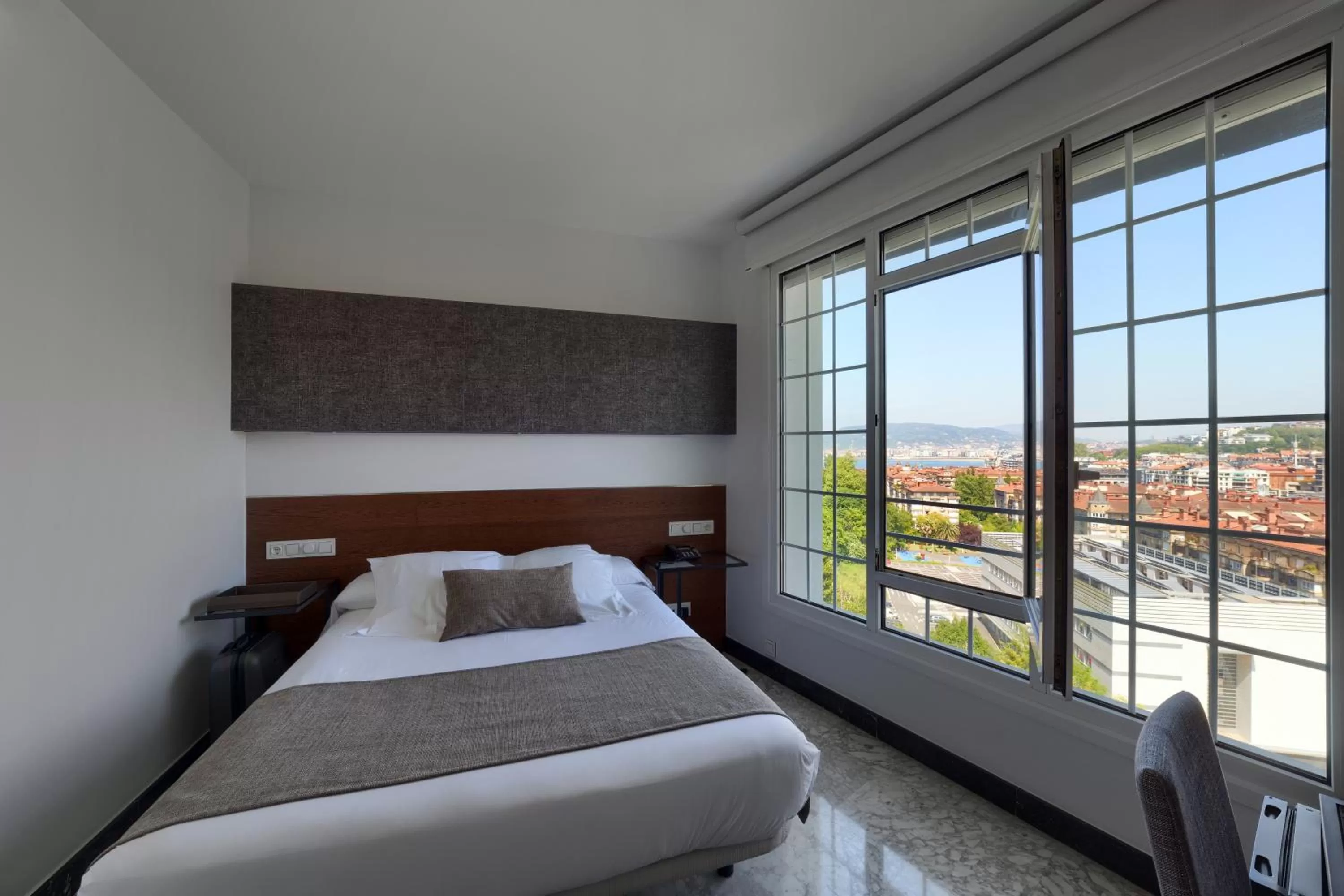 Bed in Hotel Avenida