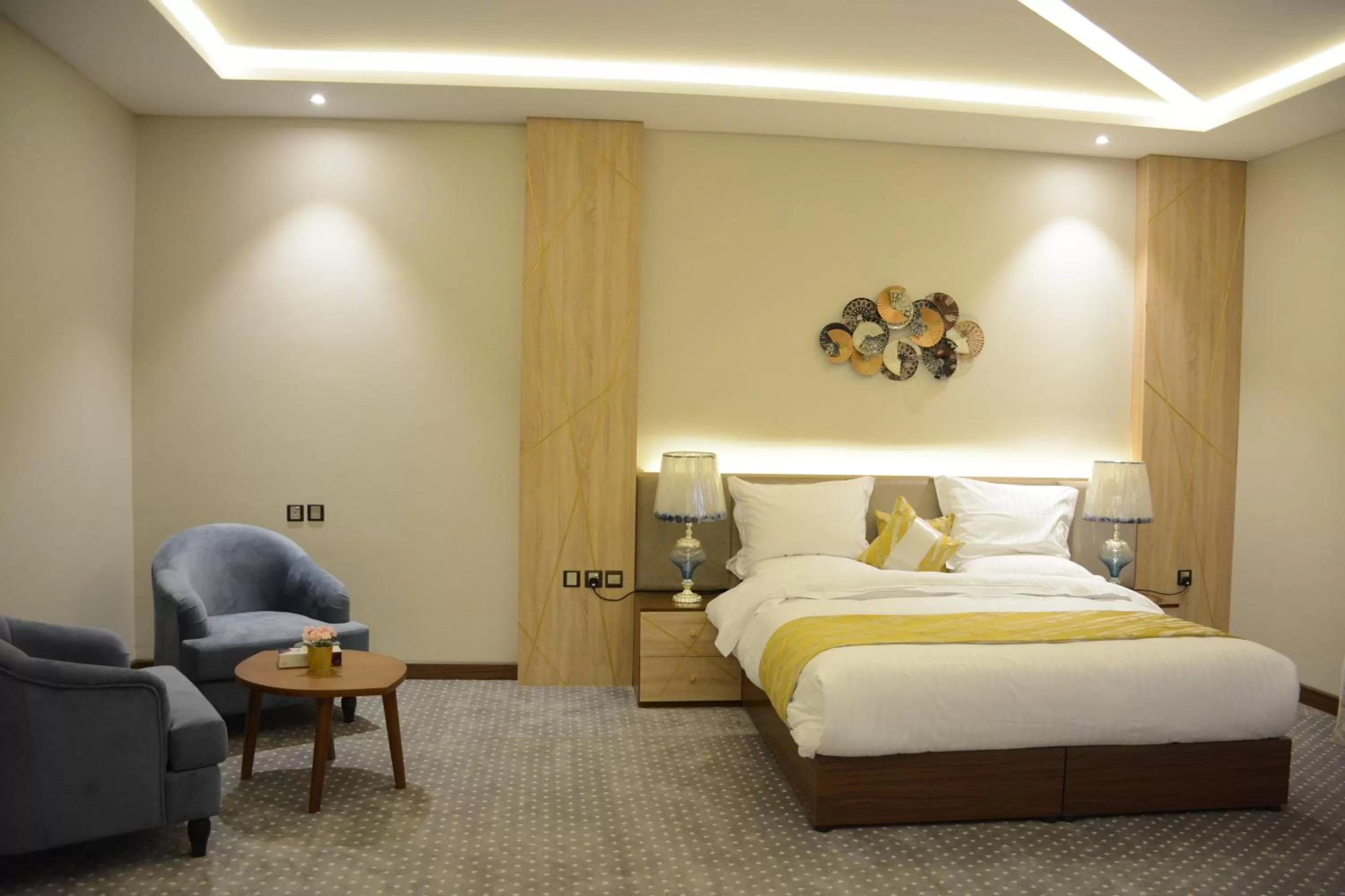 Photo of the whole room, Bed in E1 Hotel