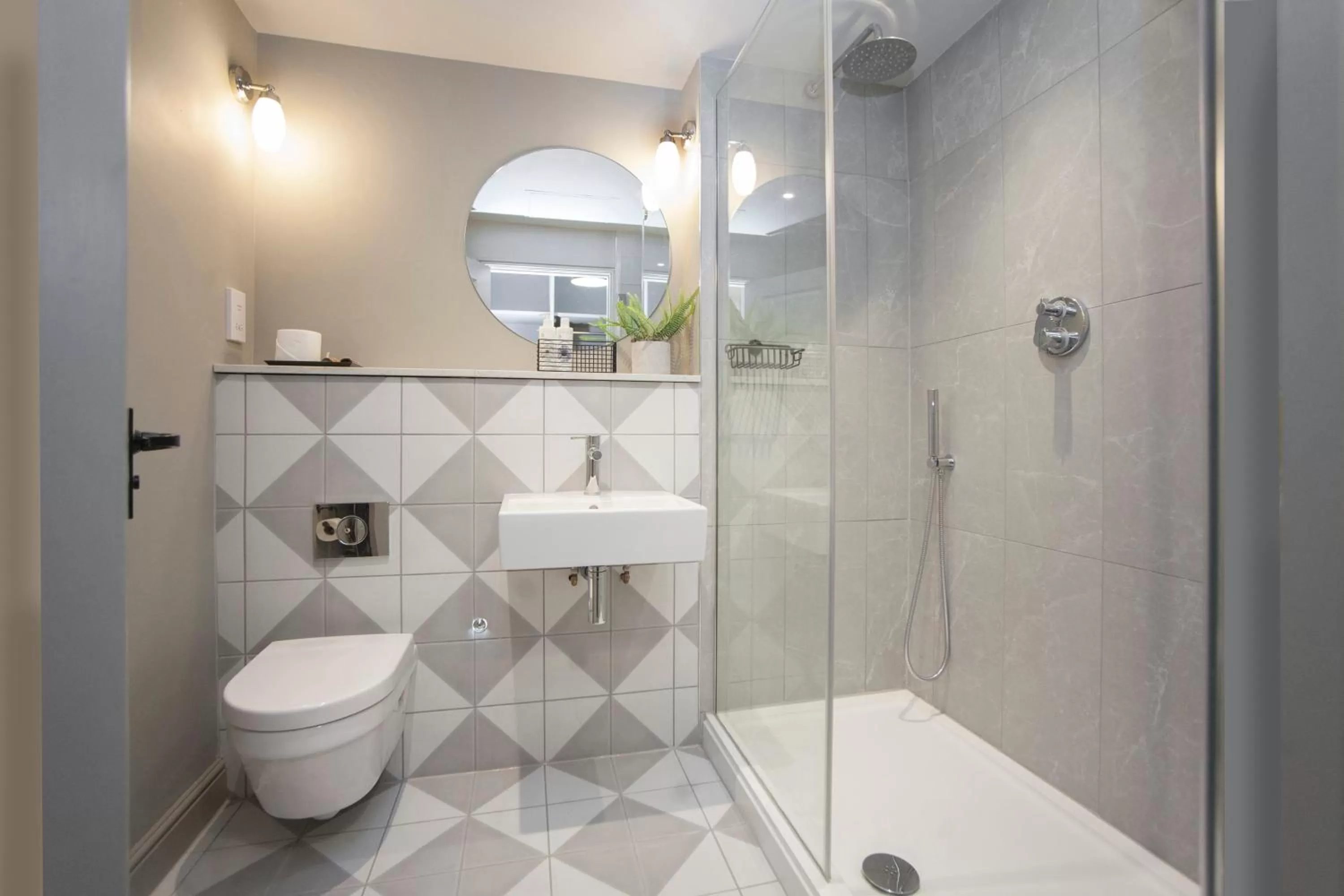 Bathroom in The King's Arms