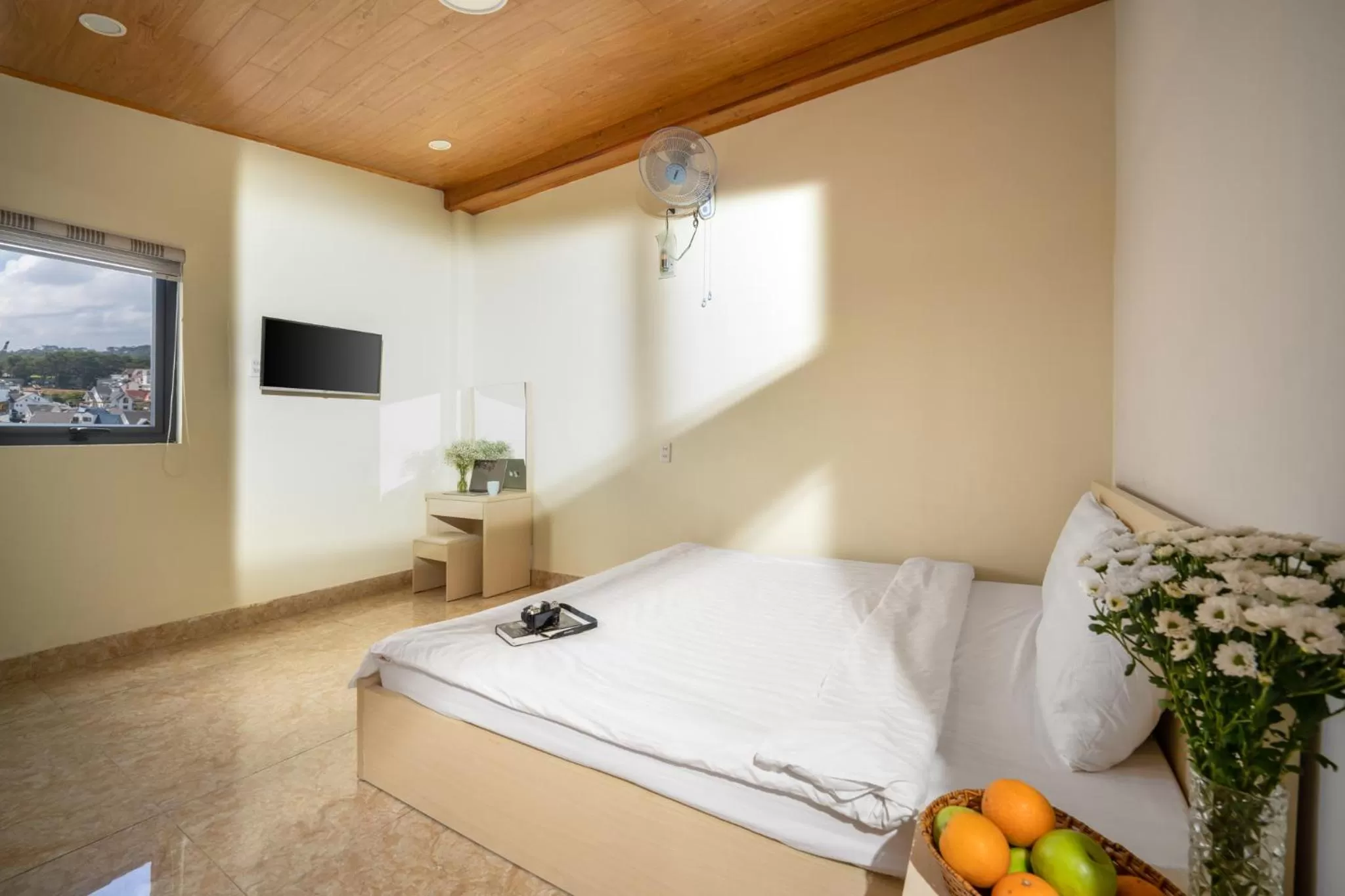 Queen Room With Window in AN Boutique Hotel