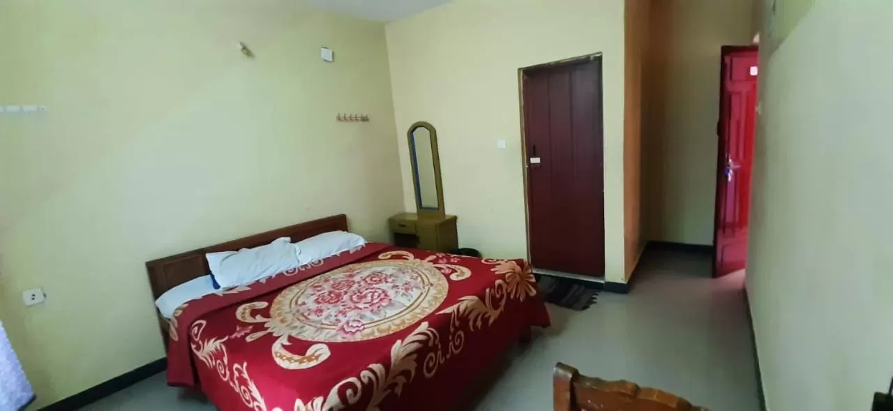 Bed in Le Grace Kodaikanal