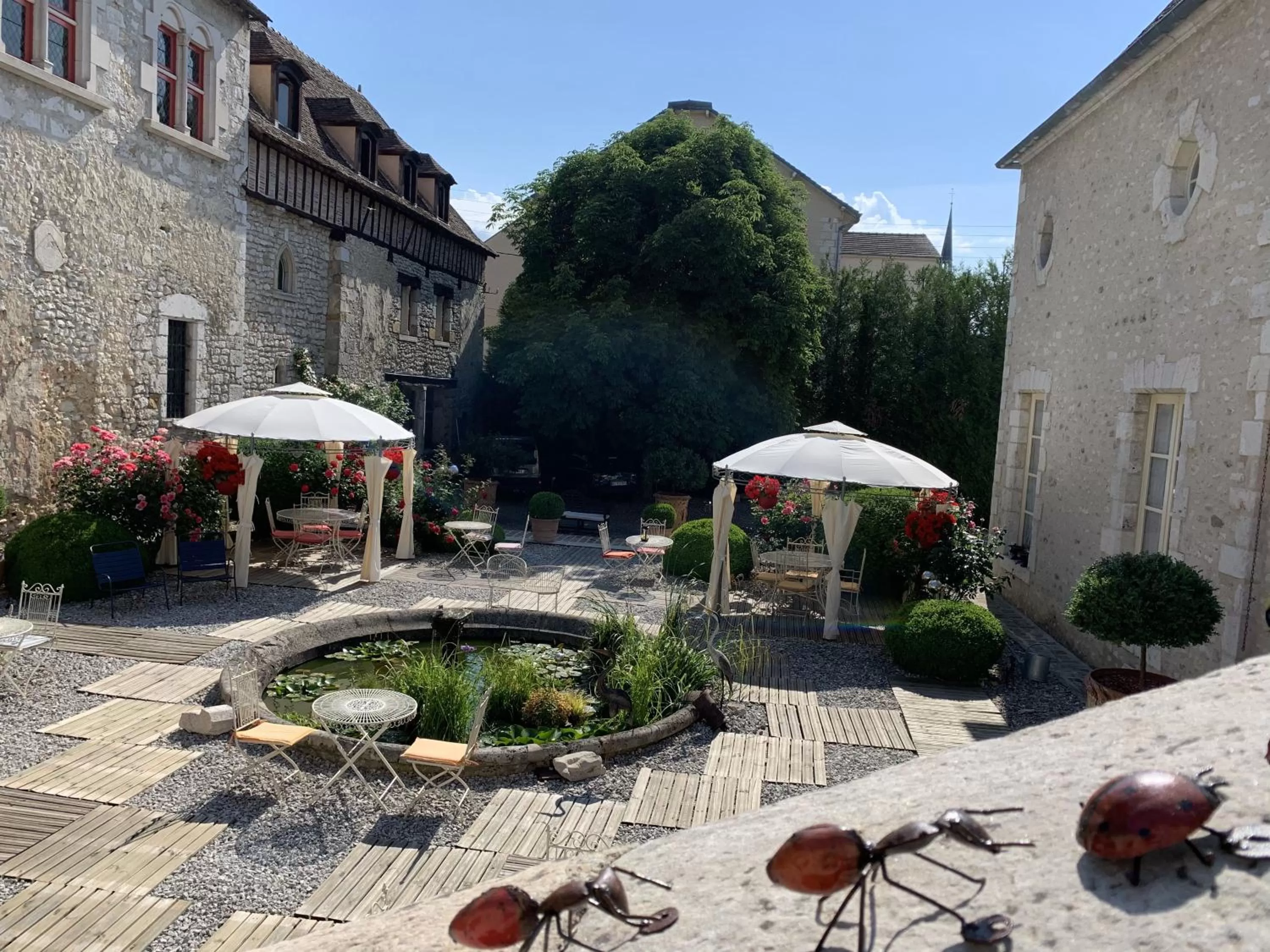 Property building in Demeure des Vieux Bains