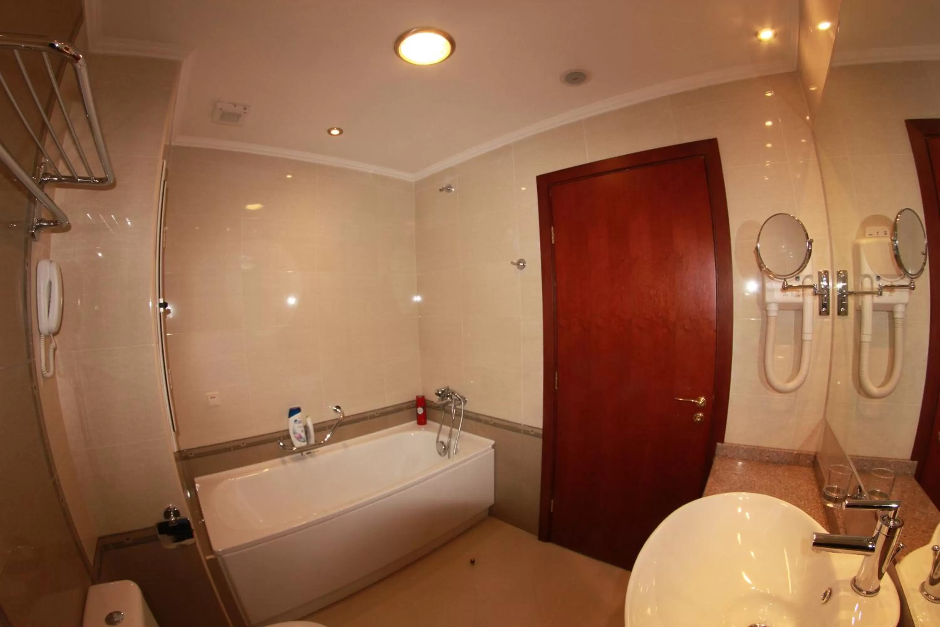 Bathroom in Downtown Bansko Resort