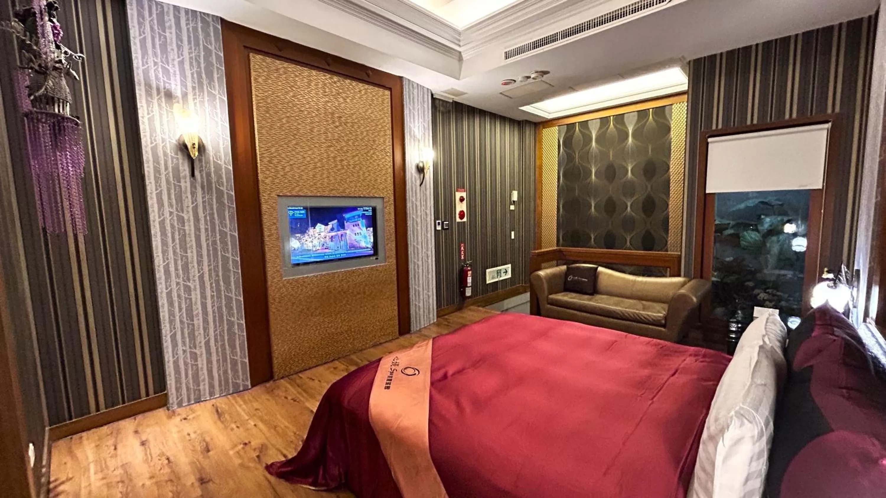 Photo of the whole room, Bed in Shining Motel